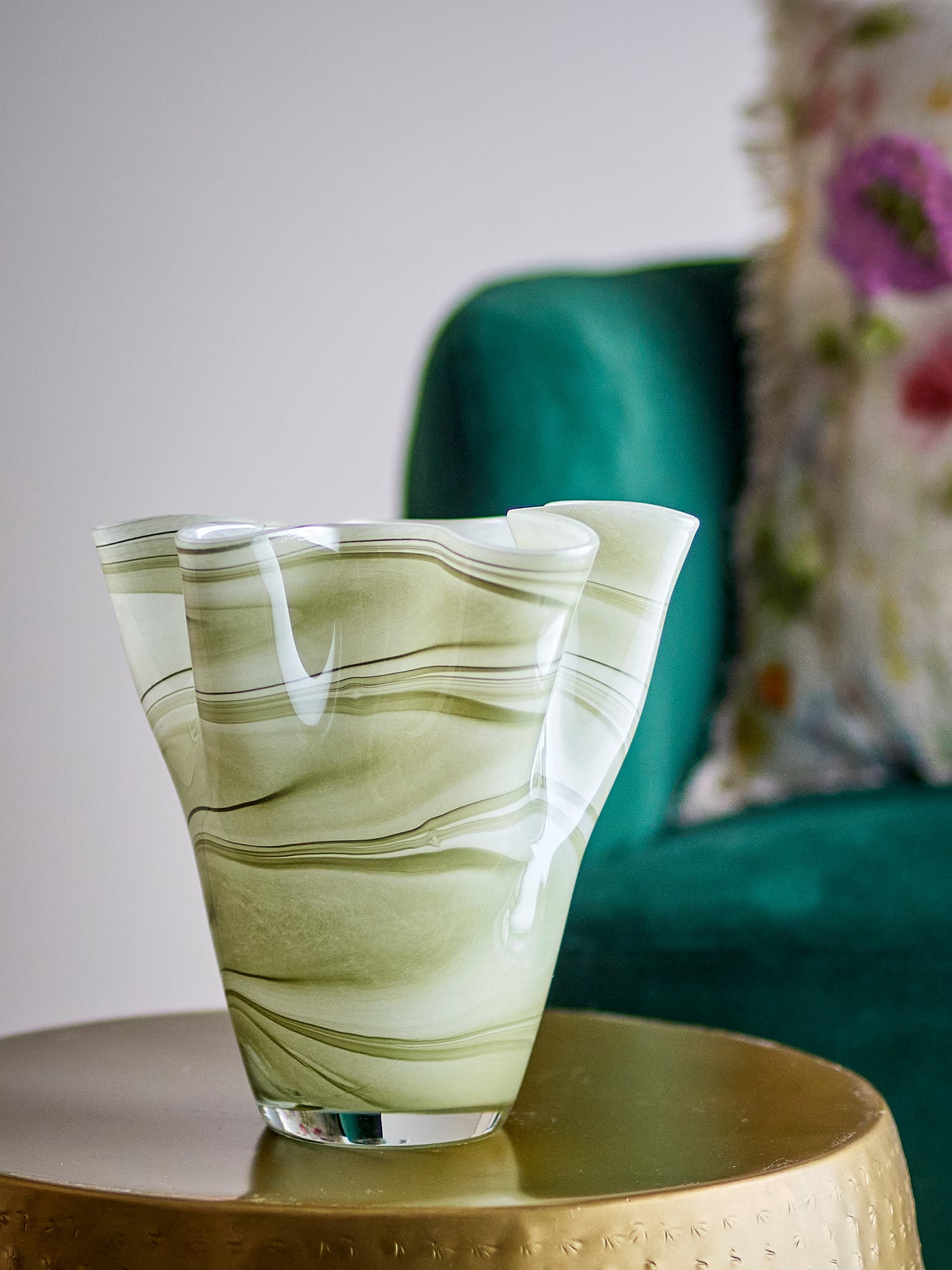Toryn jarrón decorativo de vidrio verde marmolado soplado a boca