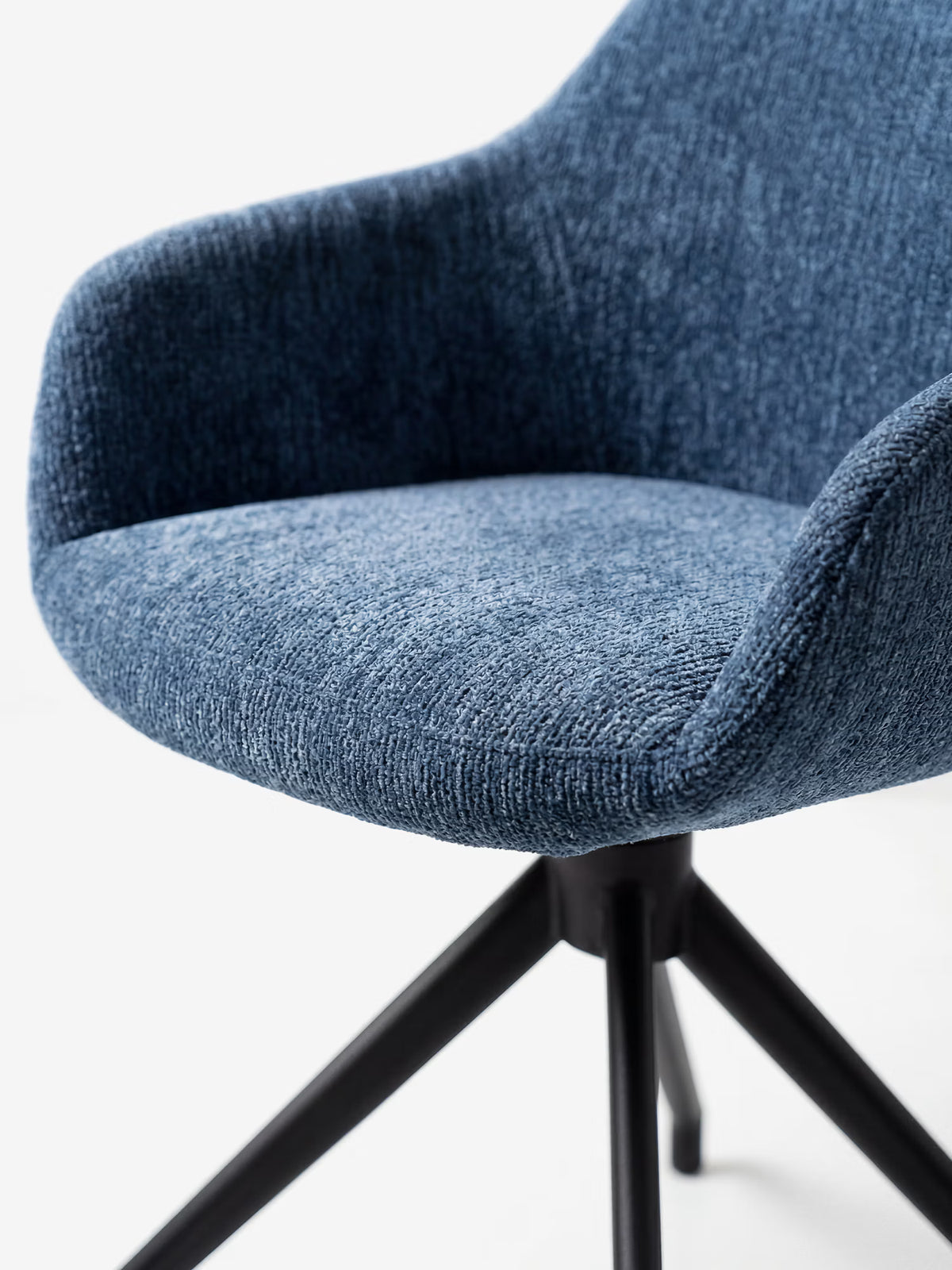 Vico upholstered chair in soft-touch blue chenille fabric with black metal legs