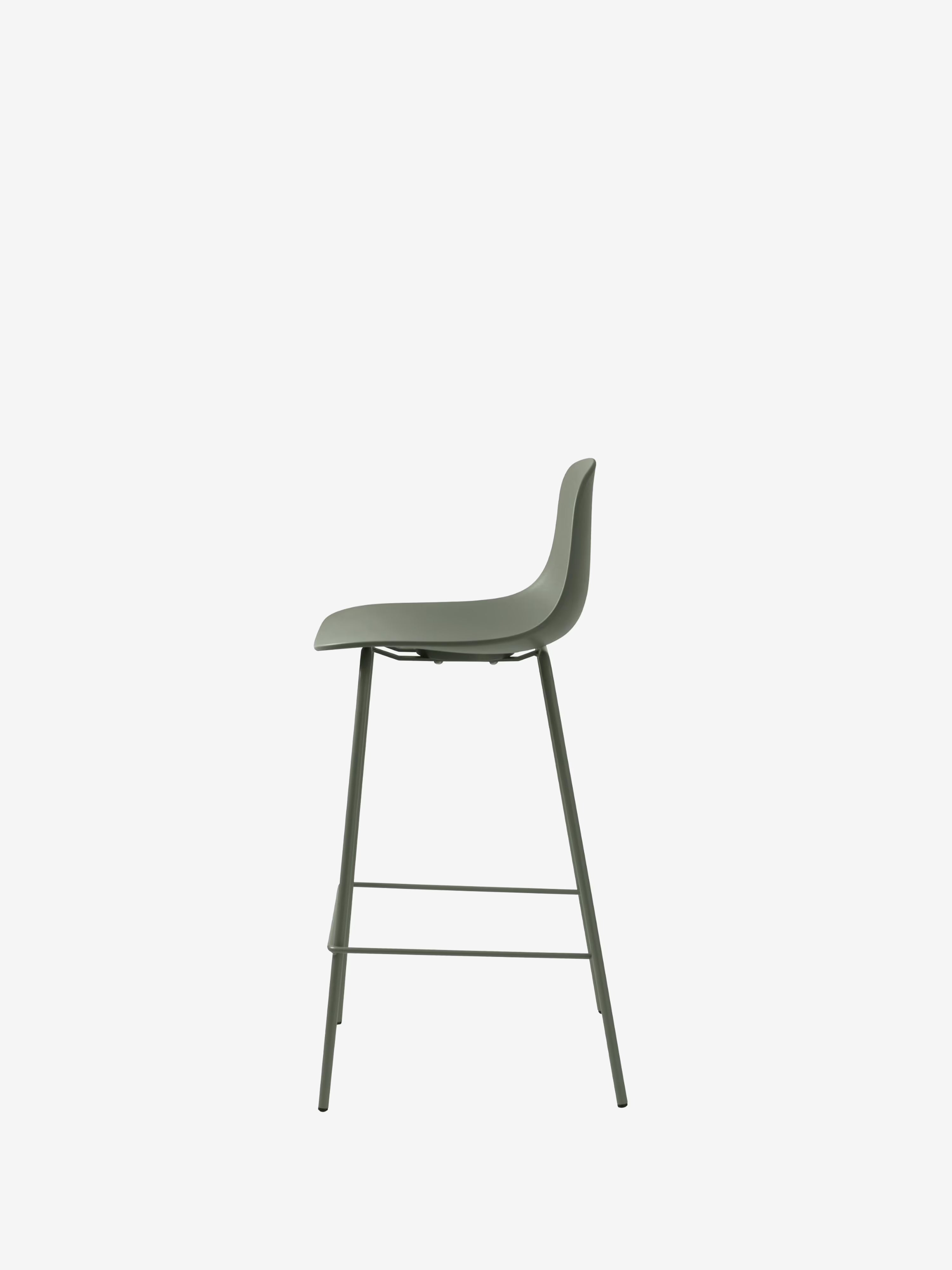 Whitby Tabouret en polypropylène avec pieds en métal coordonnés - design moderne