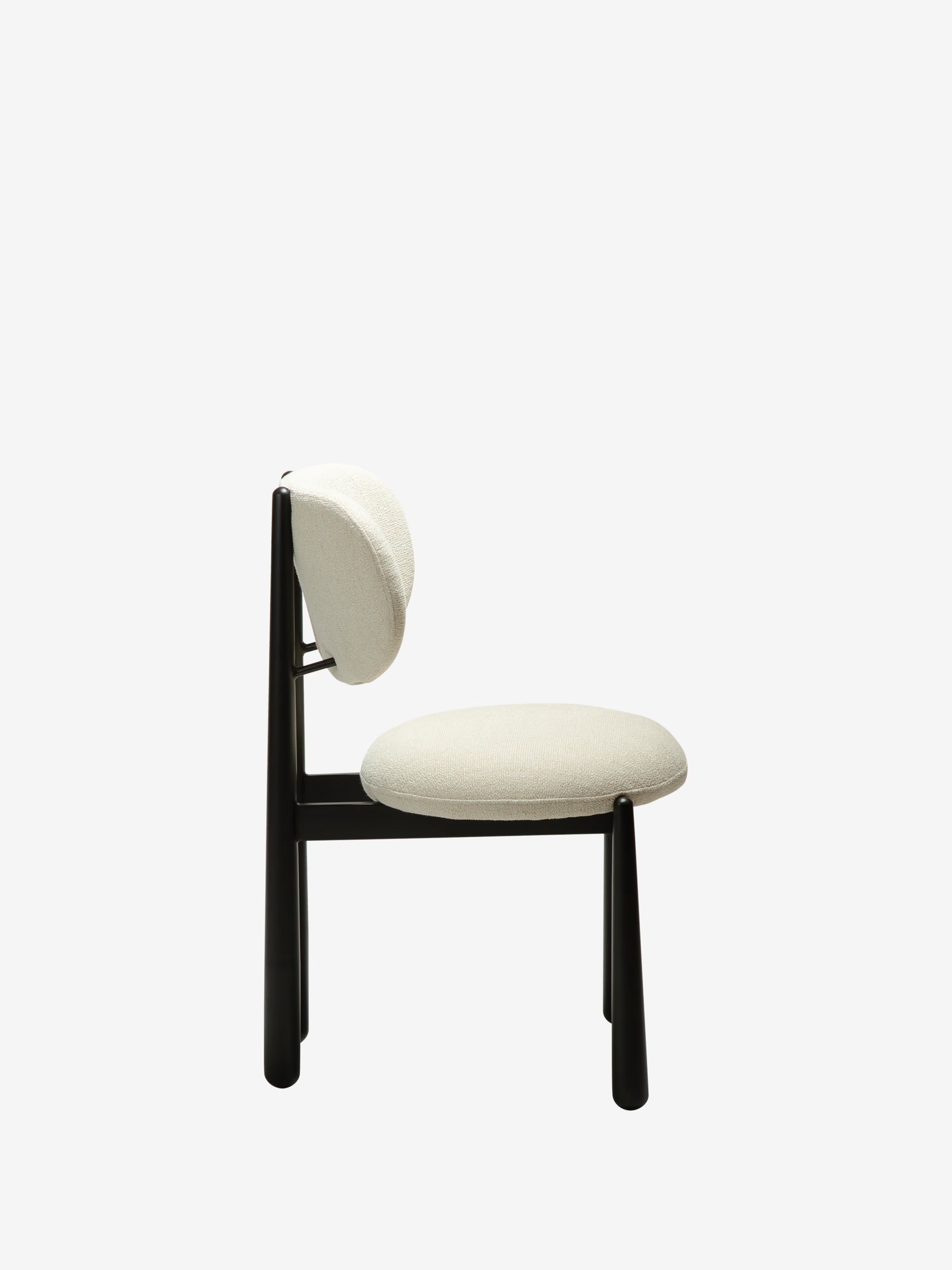 Woke chaise moderne en bouclé - pieds en métal au design scandinave