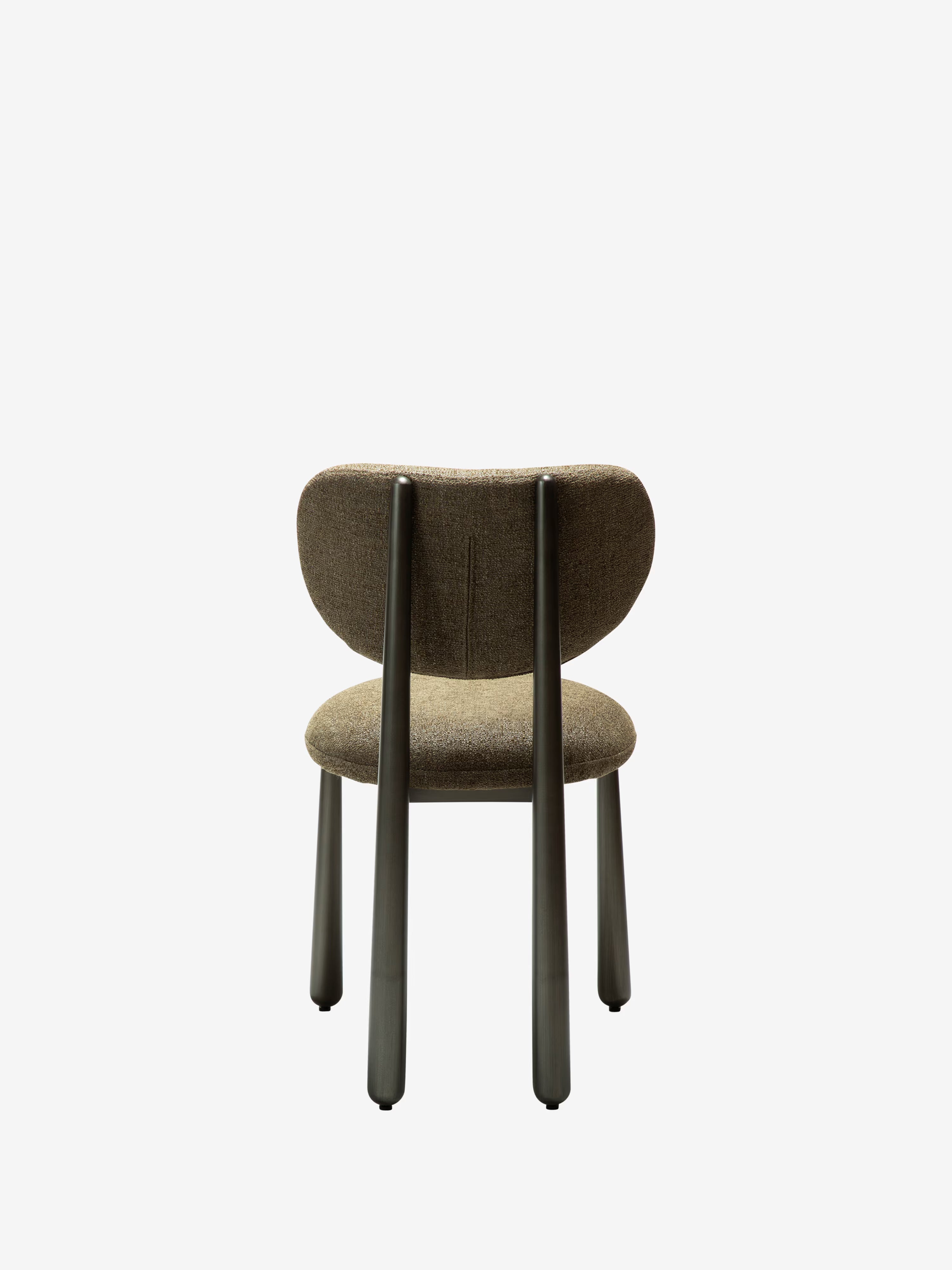 Woke chaise moderne en bouclé - pieds en métal au design scandinave