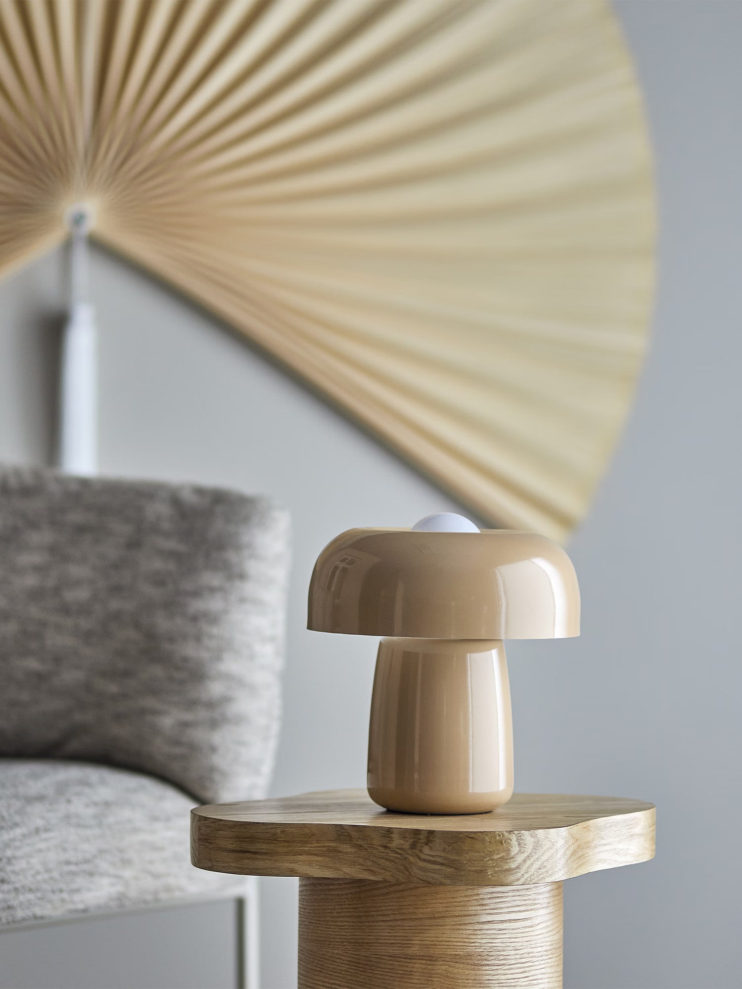 Ylva moderne Lampe de table en métal beige - design champignon