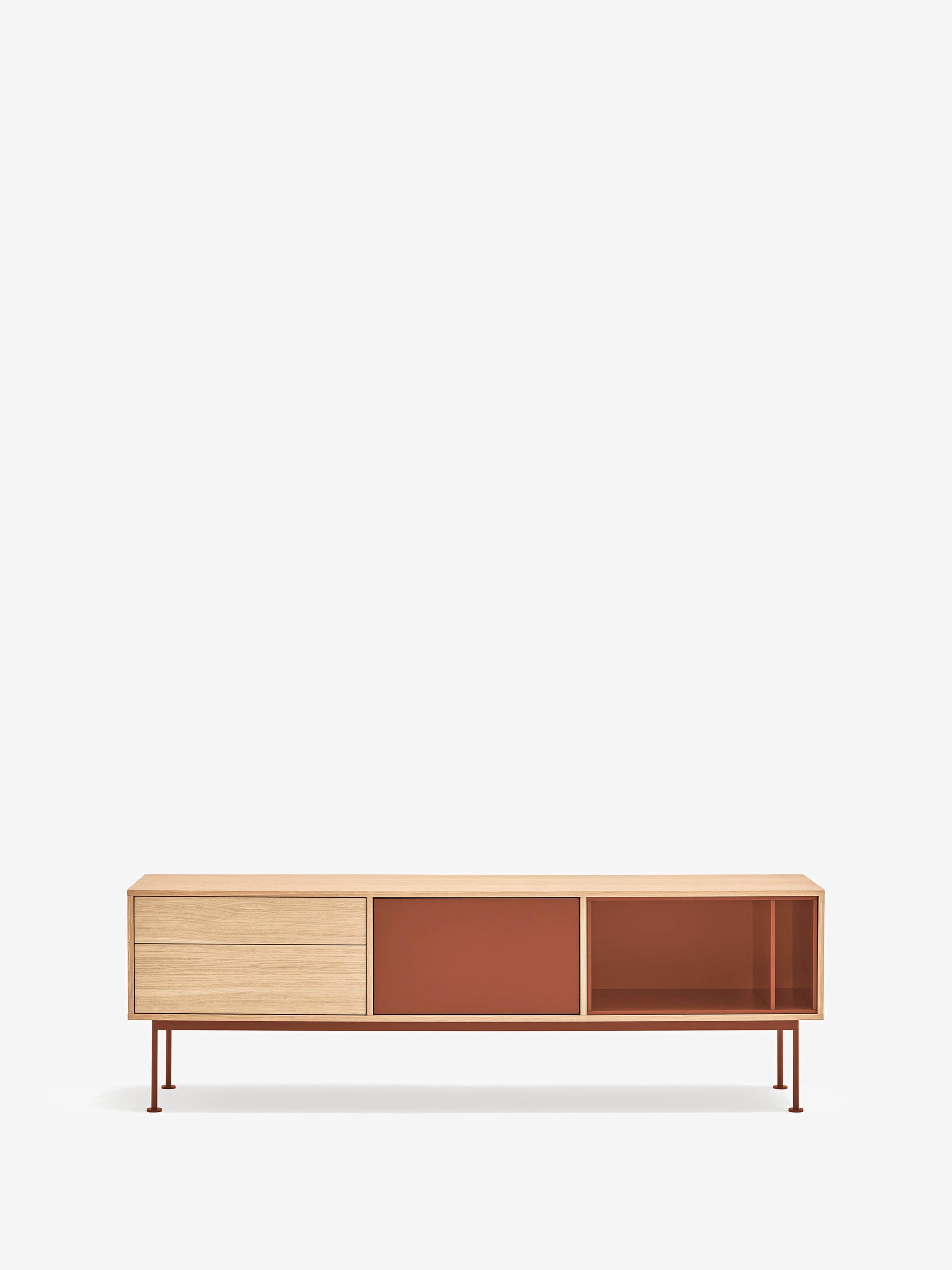 Yoko mueble TV en roble con puertas lacadas y base de metal 180 x 59 cm