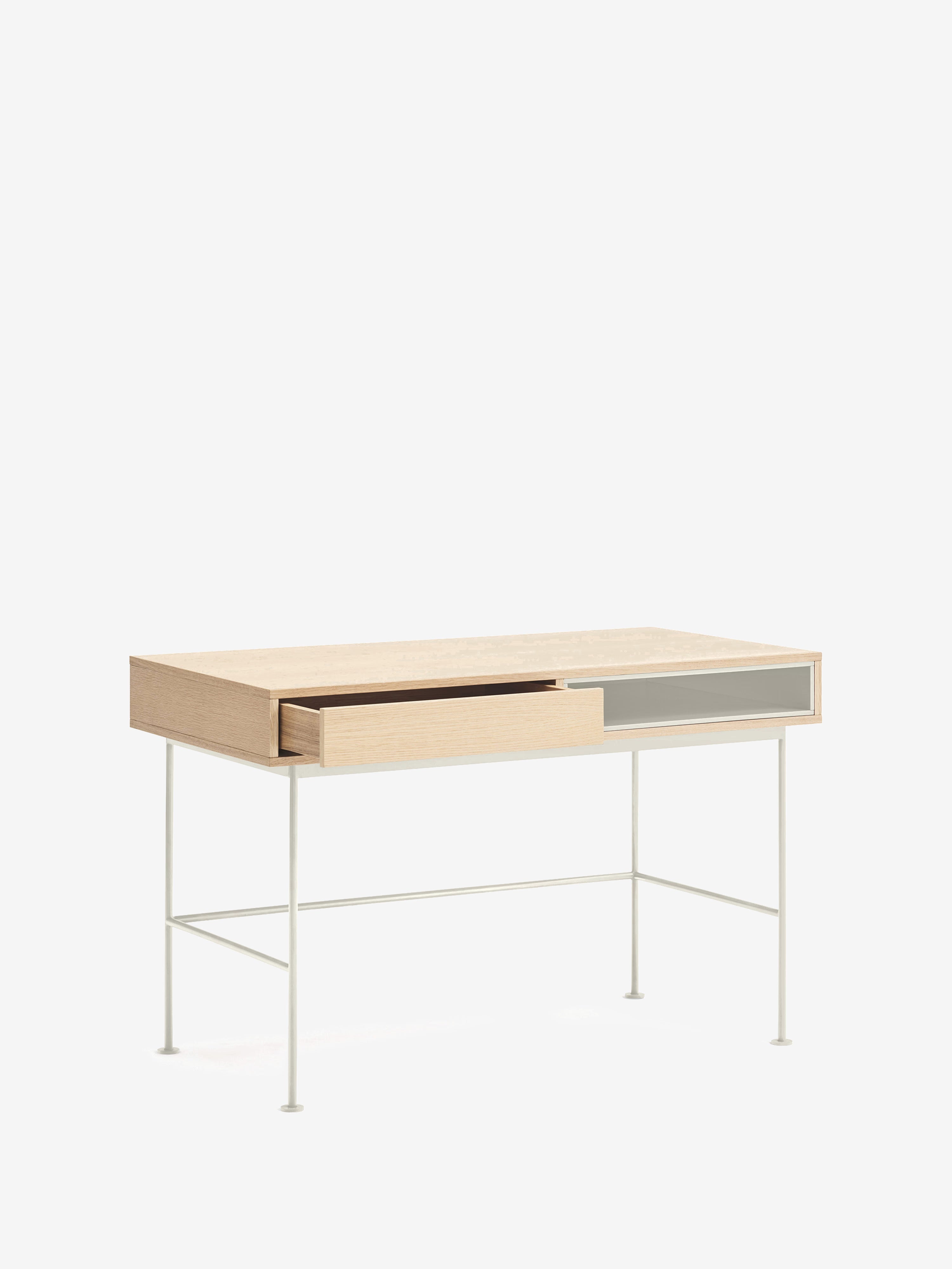 Yoko Schreibtisch 120 cm aus Eiche mit Schublade und lackiertem Fach sowie Metallbasis