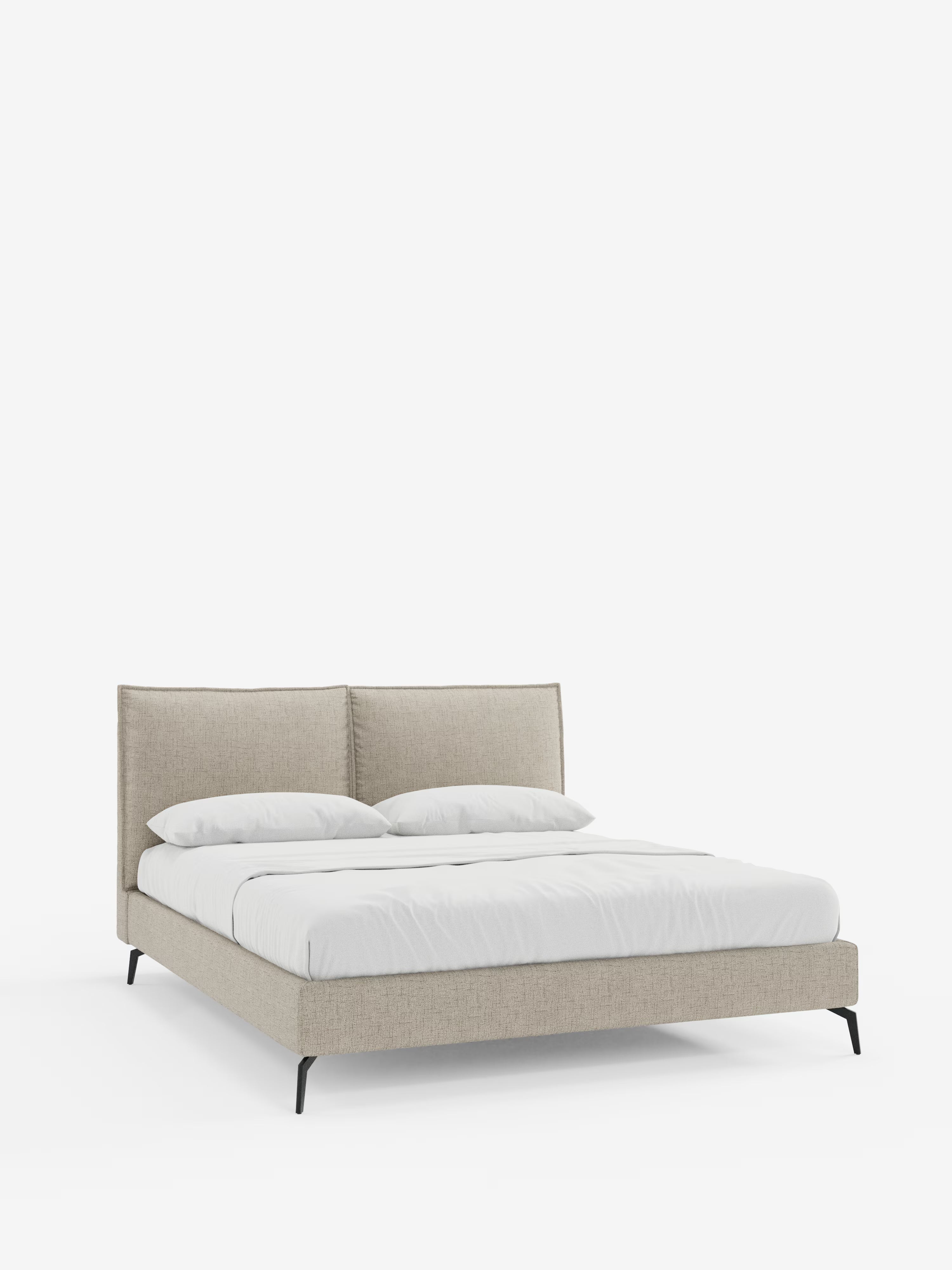 Cloe Cama acolchada de diseño elegante con patas de metal y tejido flameado impermeable