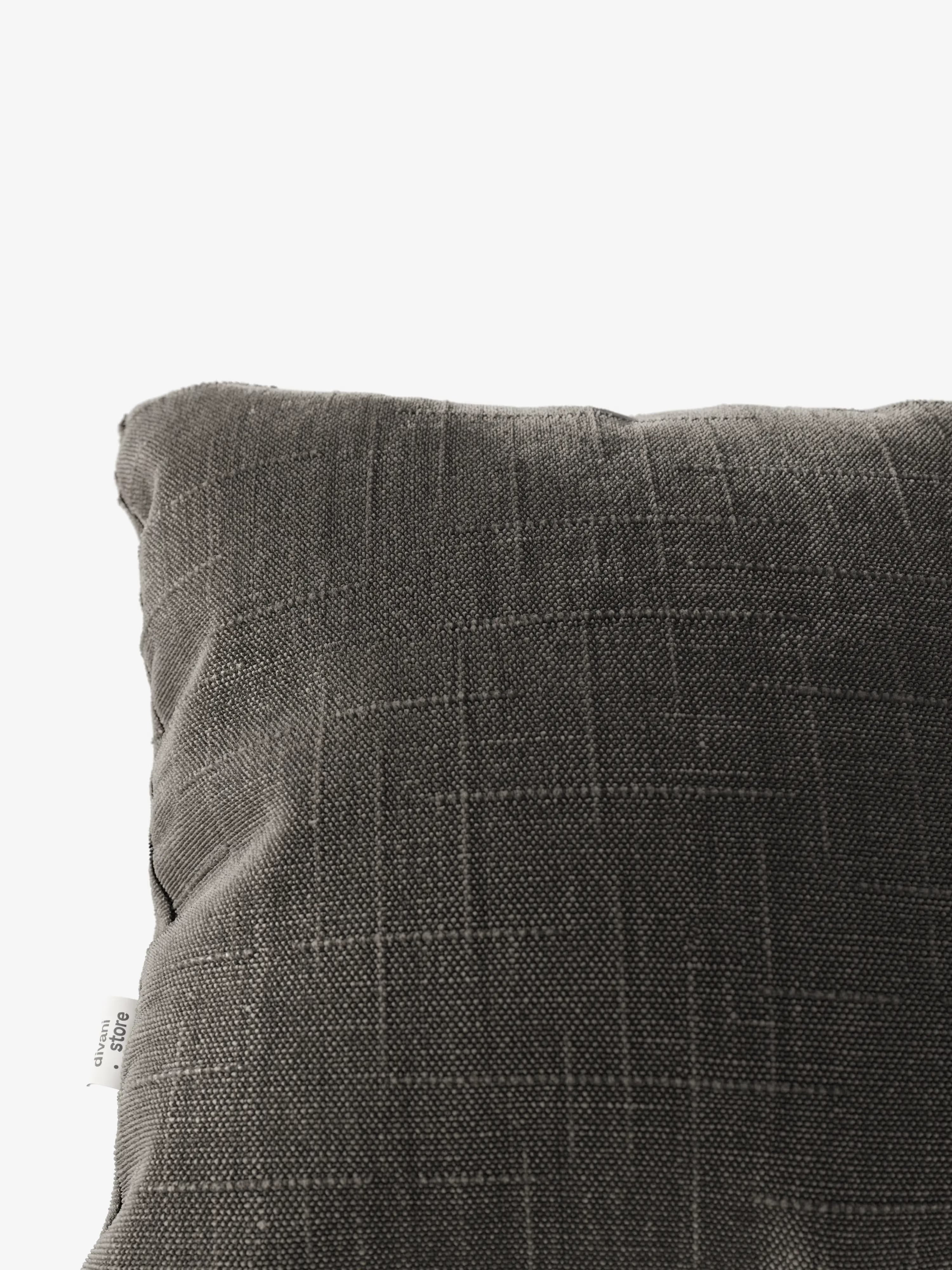 Kimono Decorative square padded cushion 45x45 in stain-resistant and water-repellent jacquard fabric