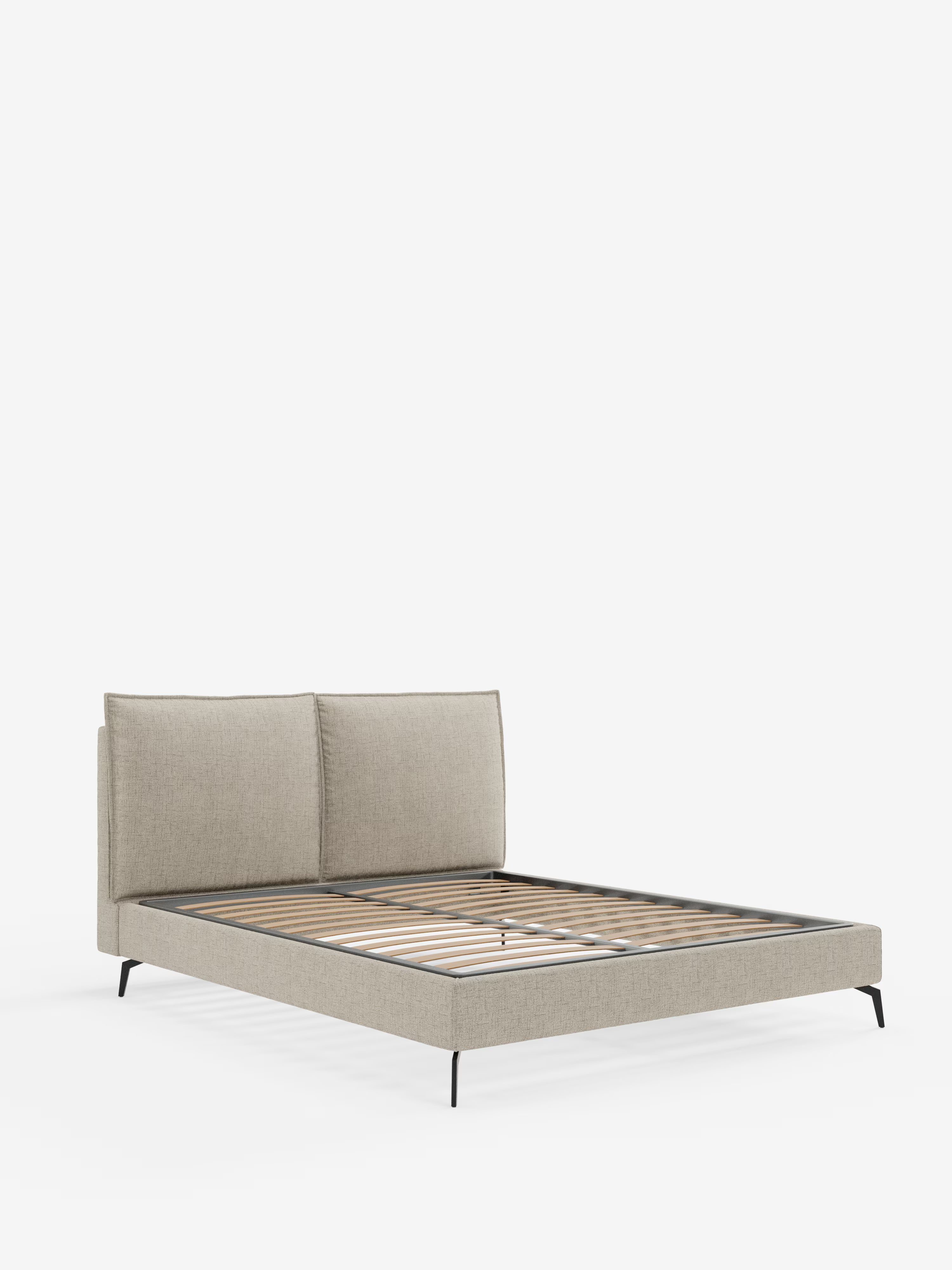Cloe Cama acolchada de diseño elegante con patas de metal y tejido flameado impermeable