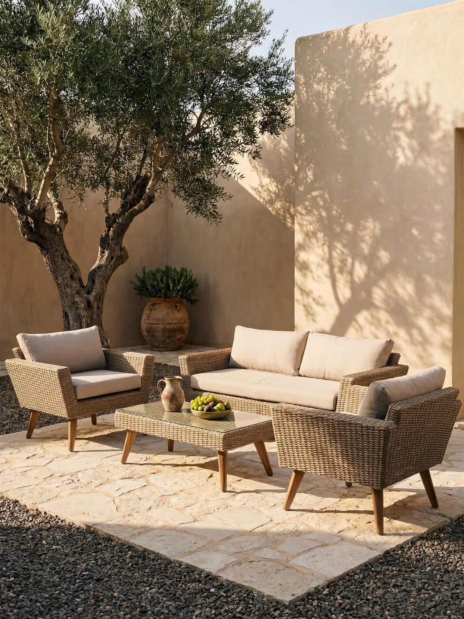 Evara Set per esterno in Polyrattan naturale con divano, 2 poltrone e tavolino