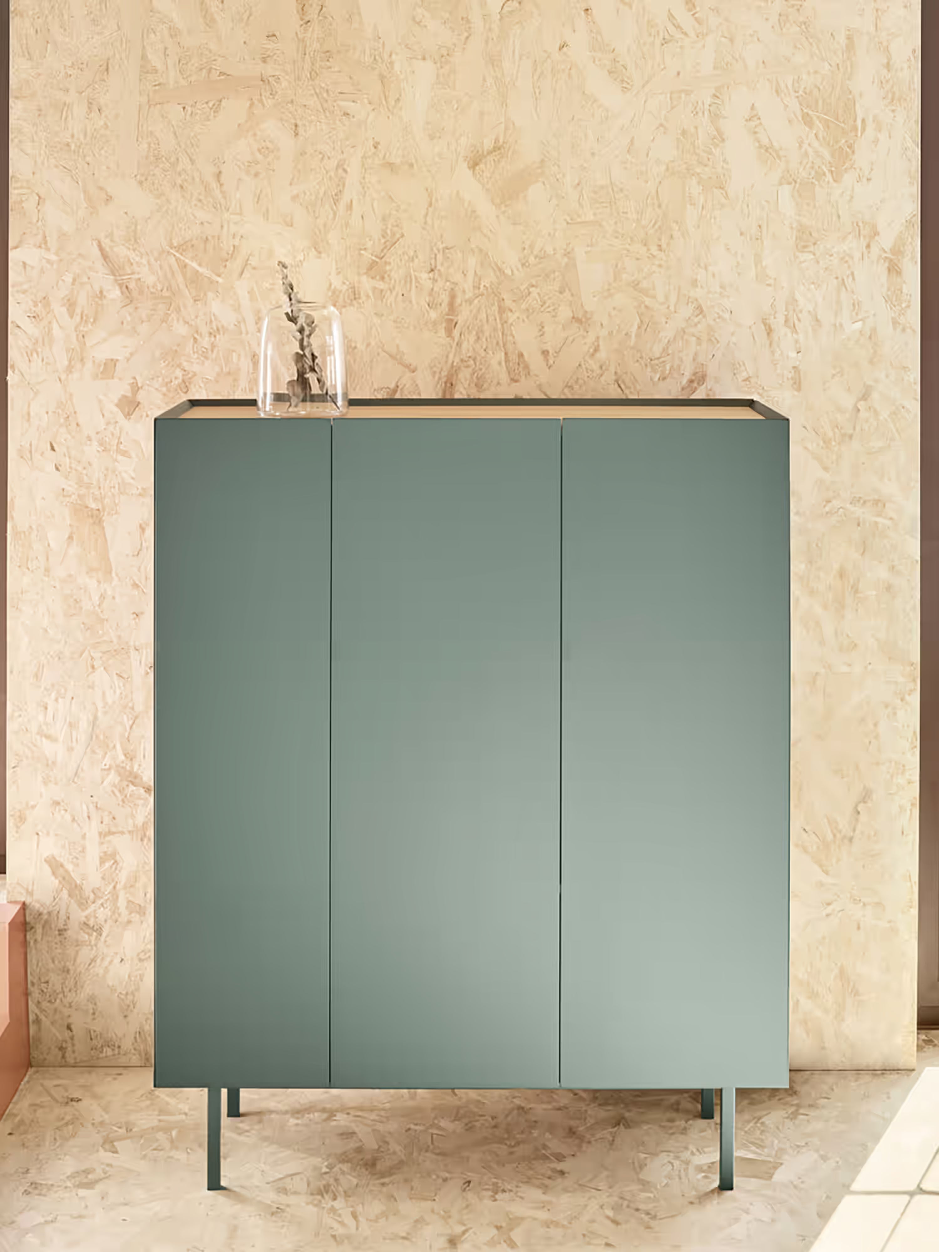 Arista tall sideboard in green and light oak - 3 doors and 10 bottle compartments 95 x 120 cm