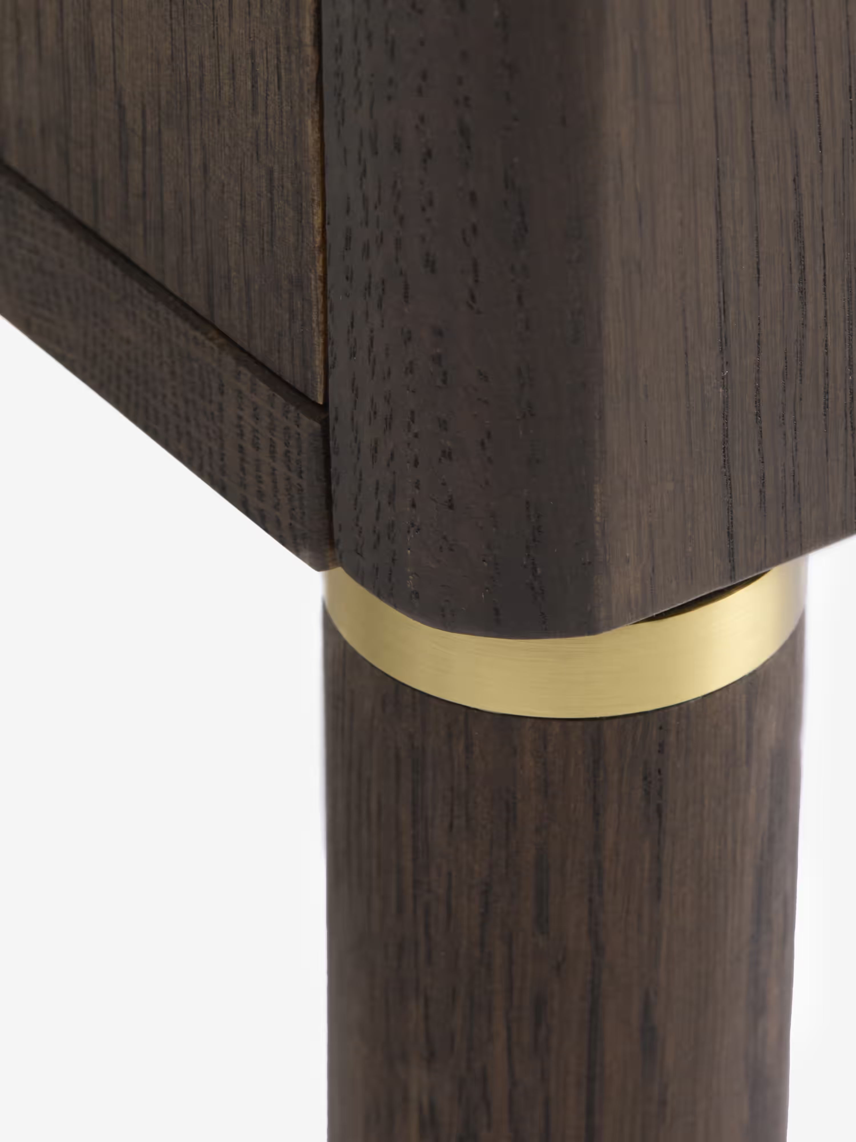 Aparador Arun en madera maciza oscura - aparador bajo con acabados de latón 160 x 73 cm