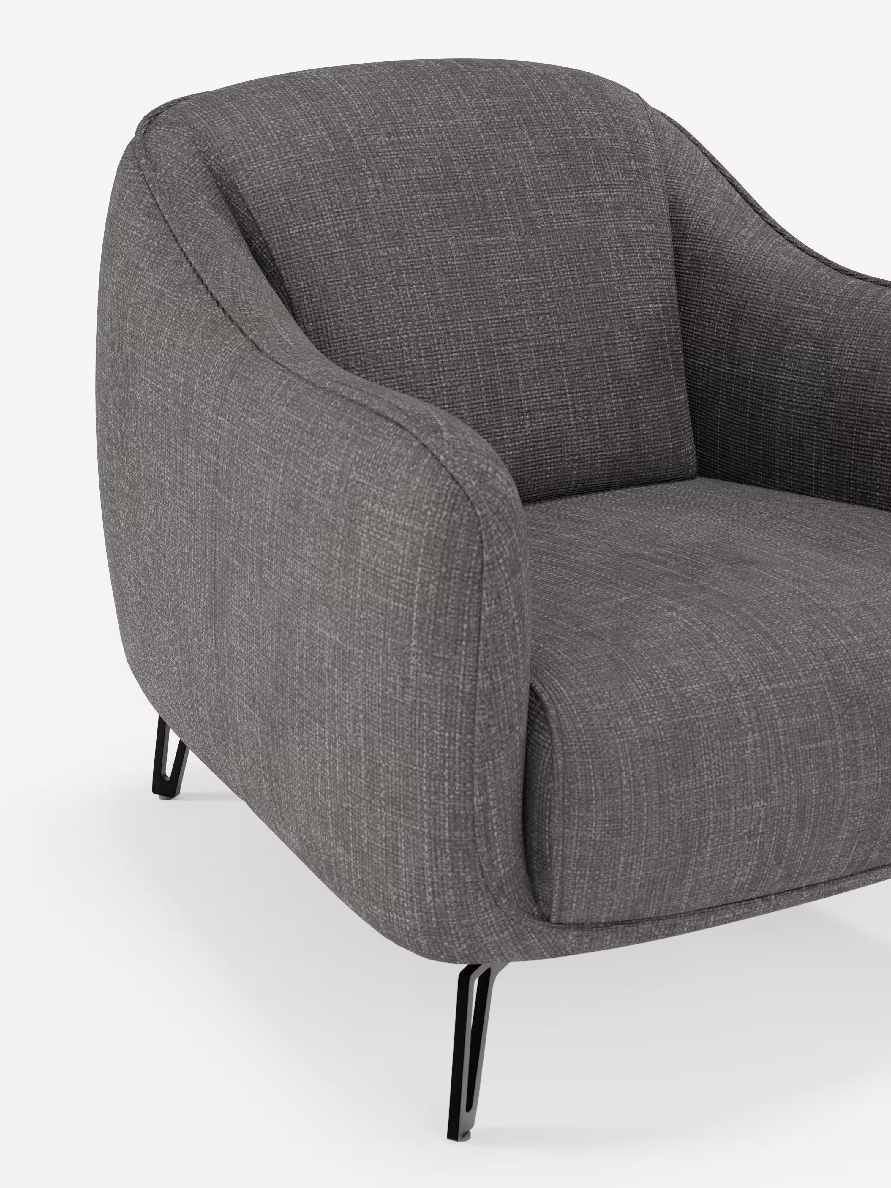 Avela poltroncina moderna dal comfort avvolgente in tessuto impermeabile