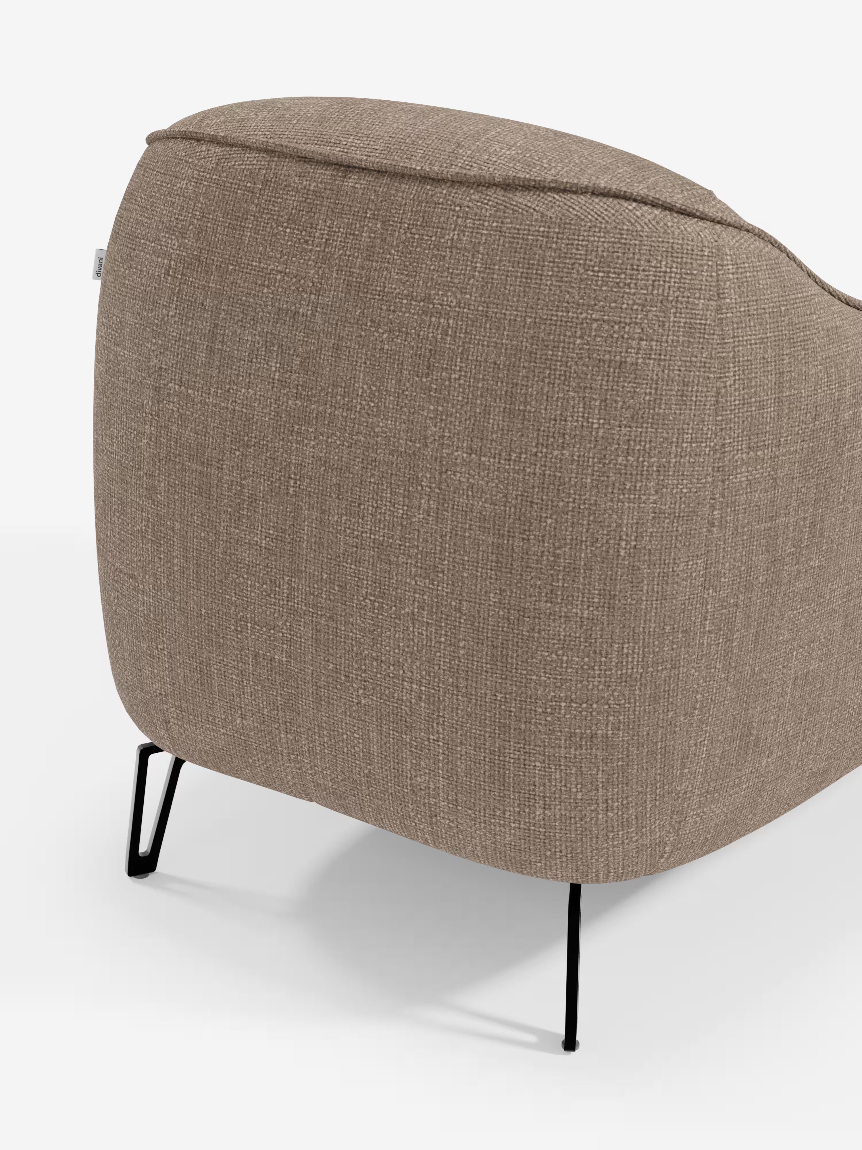 Avela poltroncina moderna dal comfort avvolgente in tessuto impermeabile