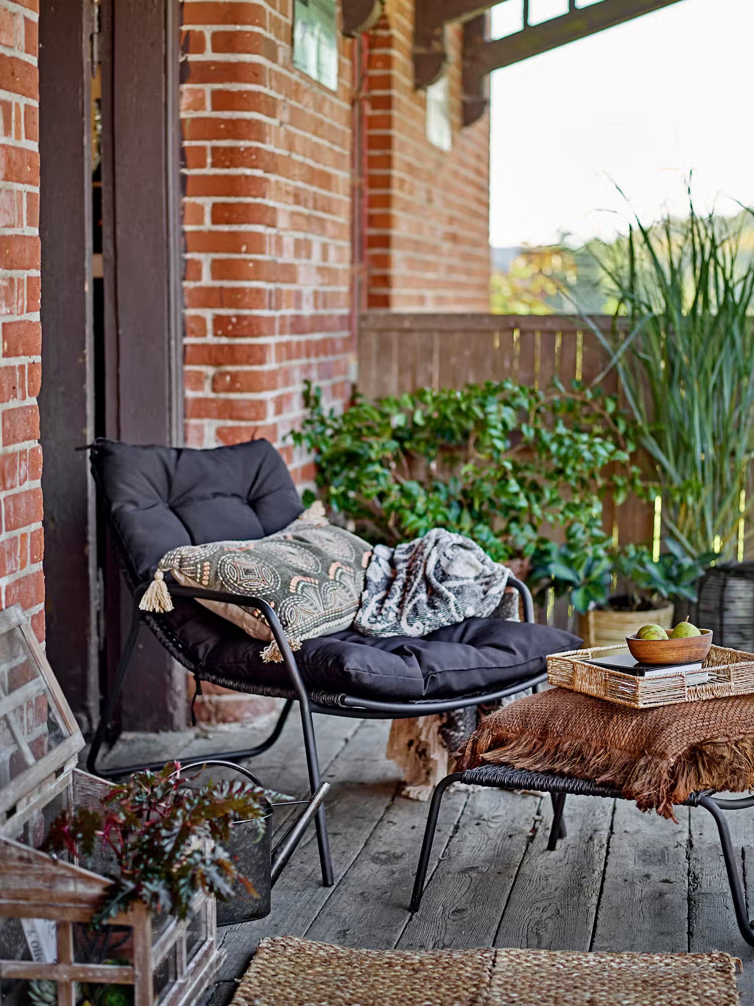 Boel Fauteuil relax d'extérieur avec repose-pieds en métal noir et corde tressée
