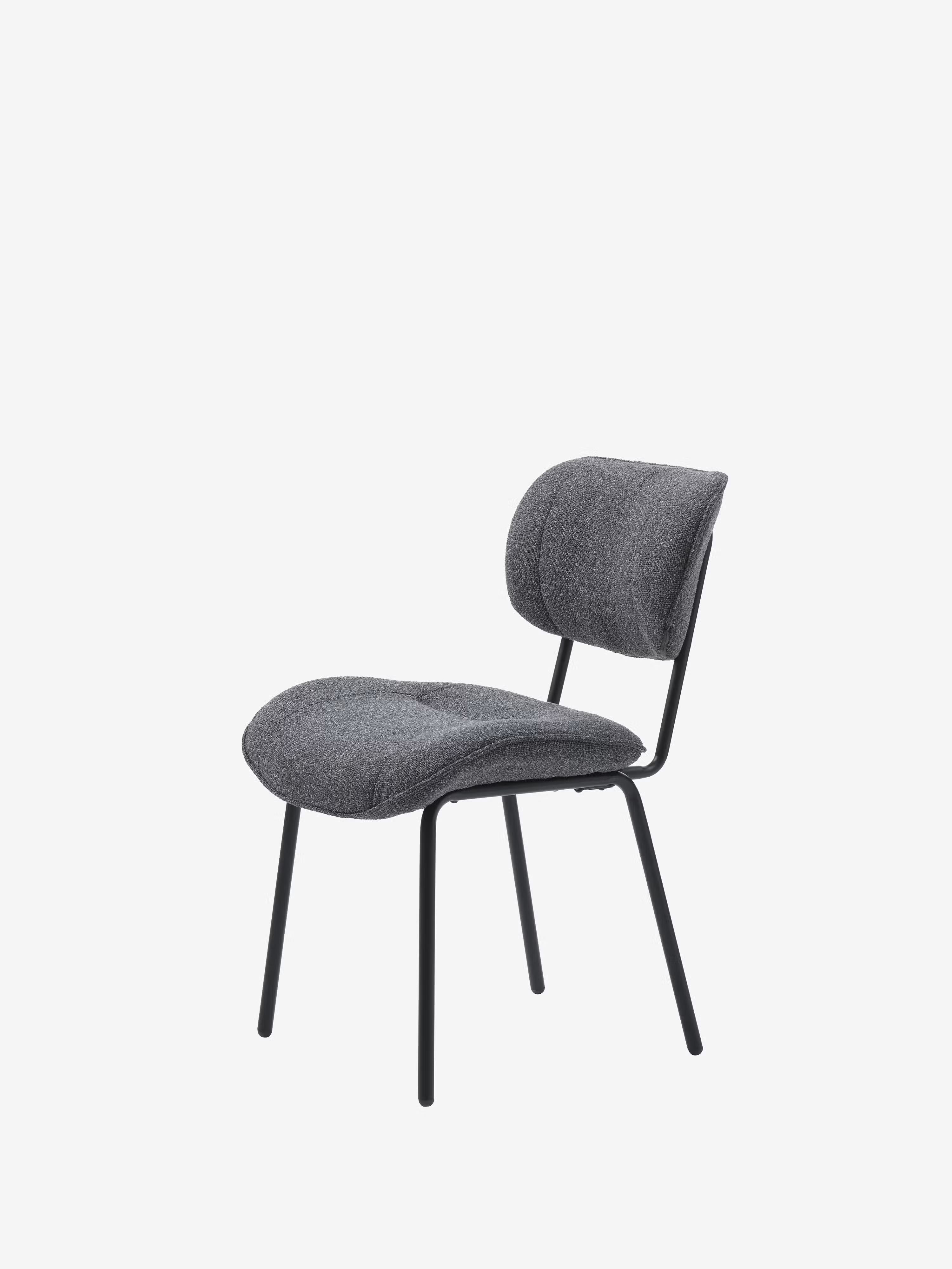 Chaise Buffalo en tissu bouclé mélangé avec base en métal noir