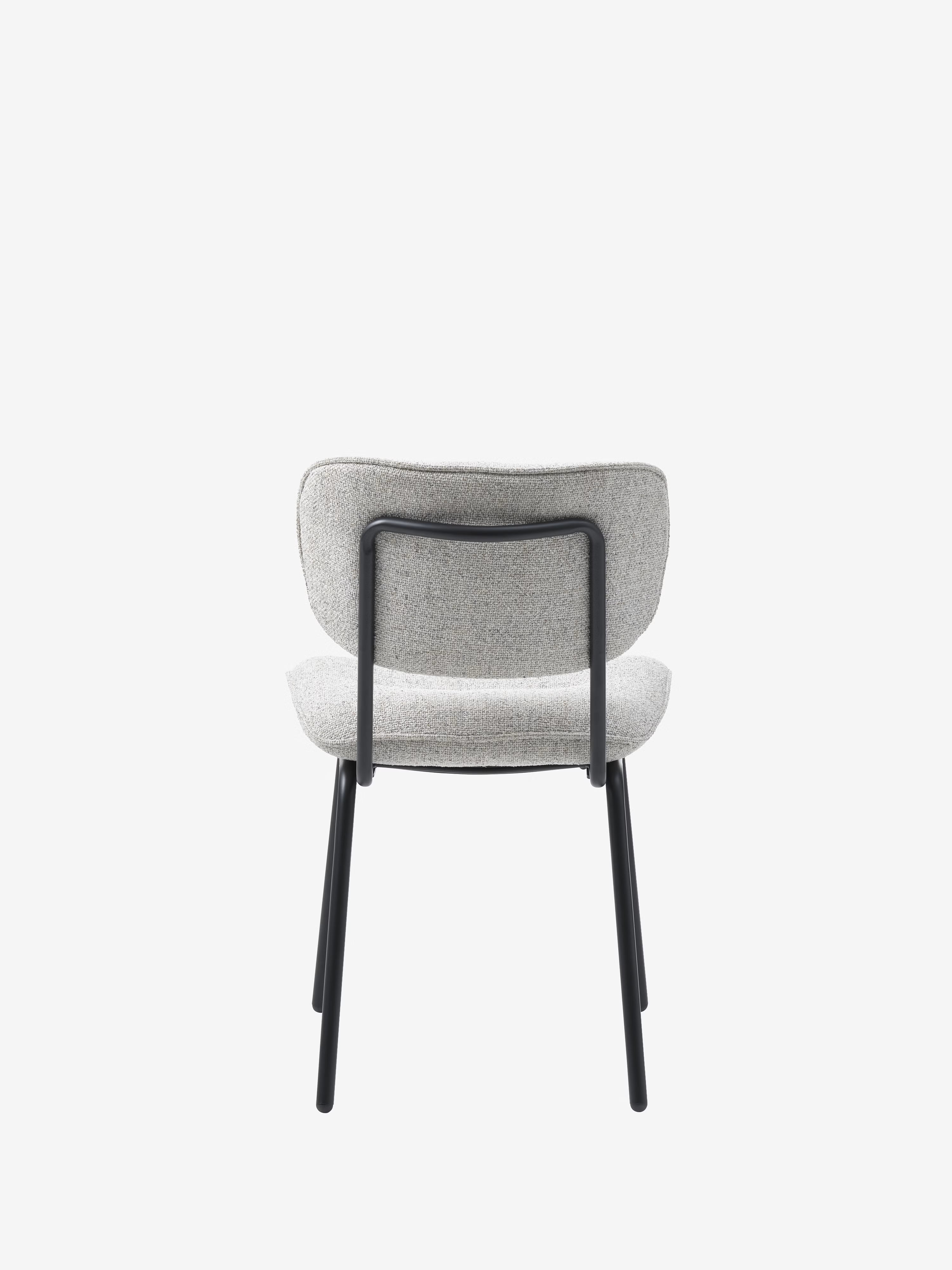 Chaise Buffalo en tissu bouclé mélangé avec base en métal noir