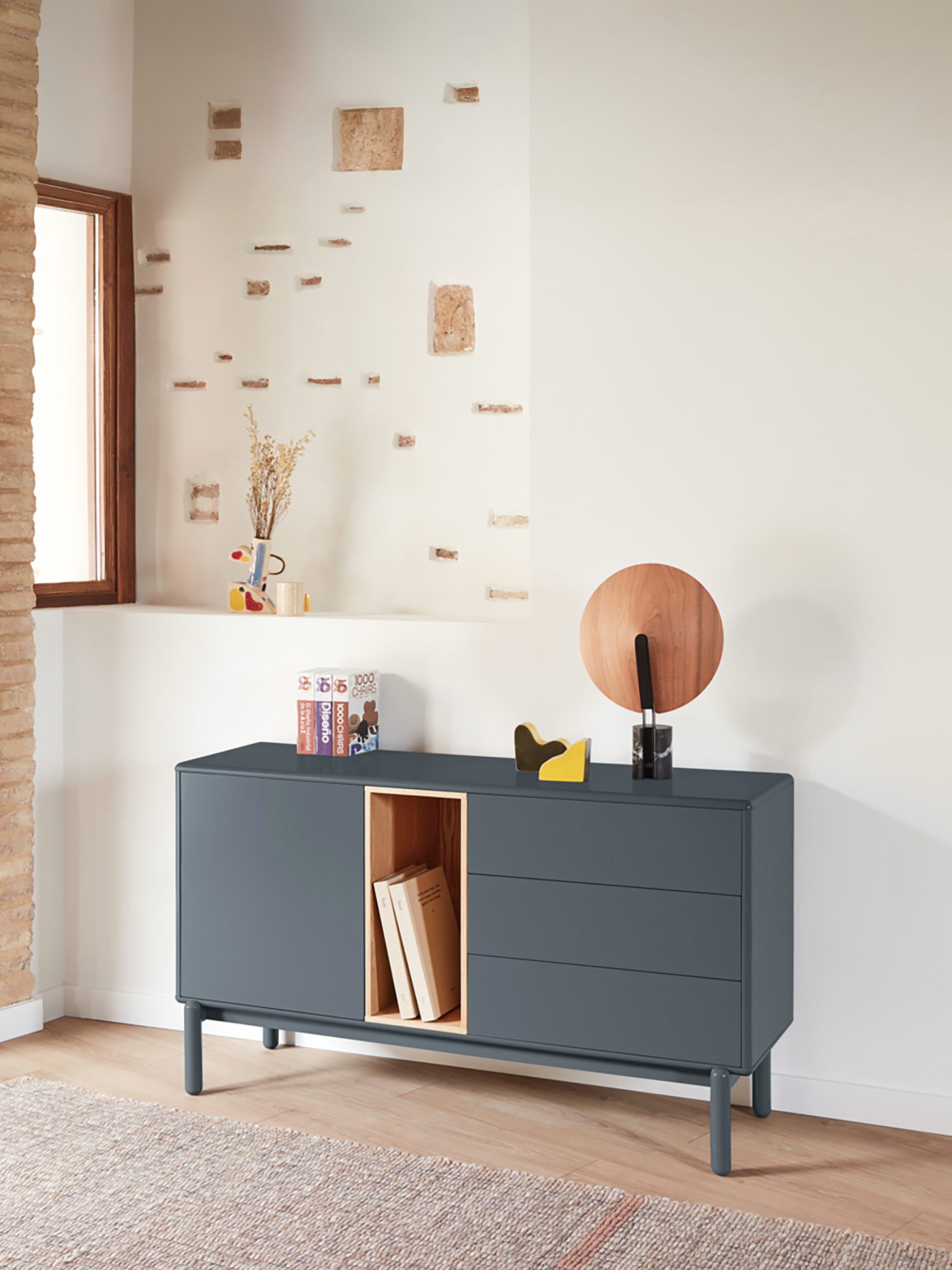 Corvo aparador bajo antracita y roble natural - base de madera maciza 136 x76 cm