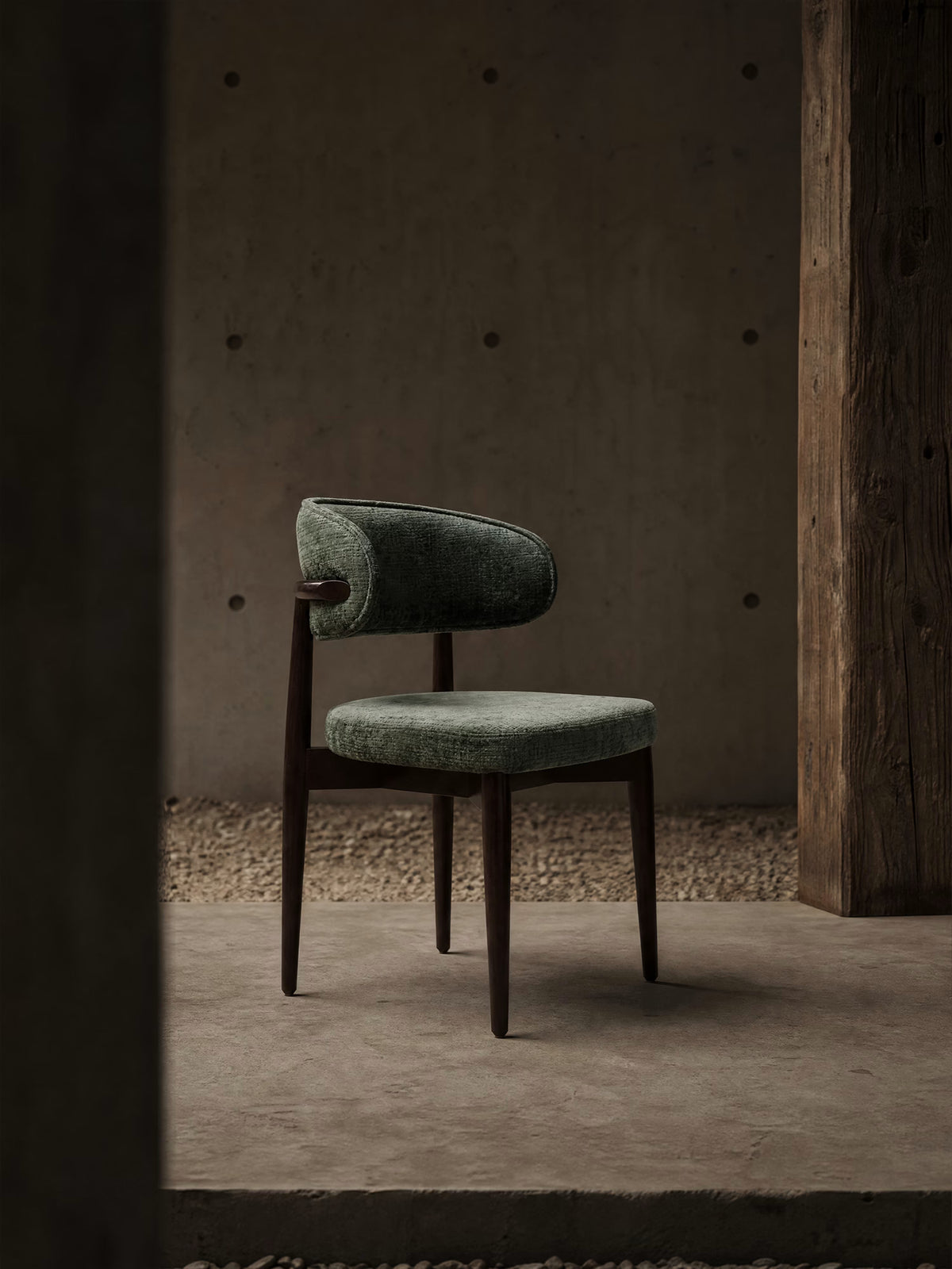 Dafne Sedia design in legno massello wengé in tessuto ciniglia OEKO-TEX®