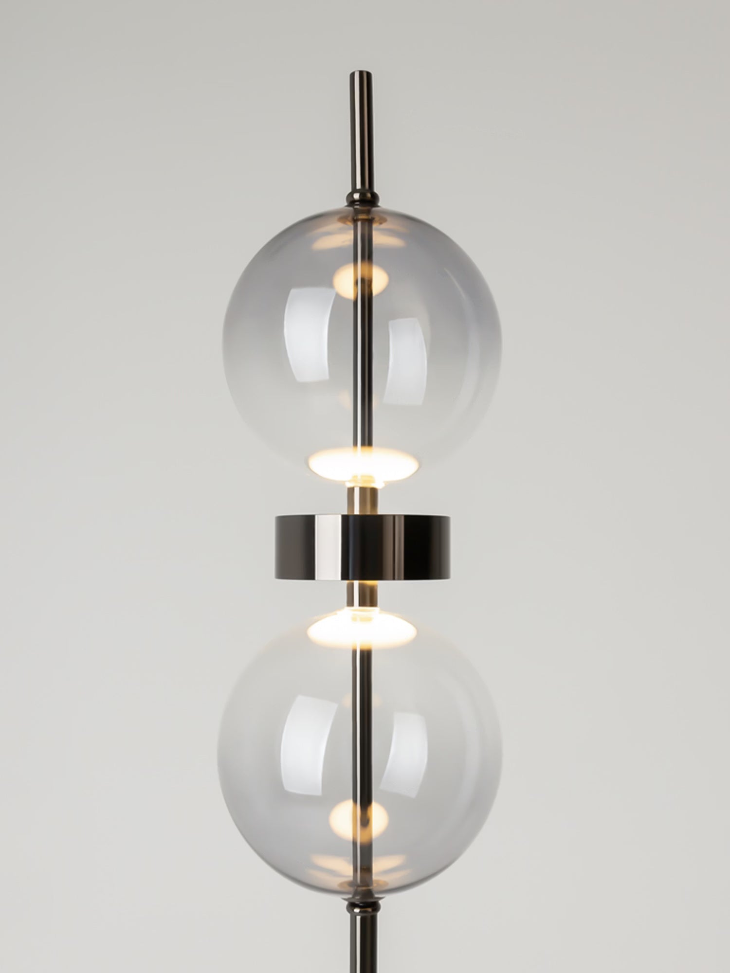 Double Moon Lampada da terra dimmerabile a LED in metallo nero