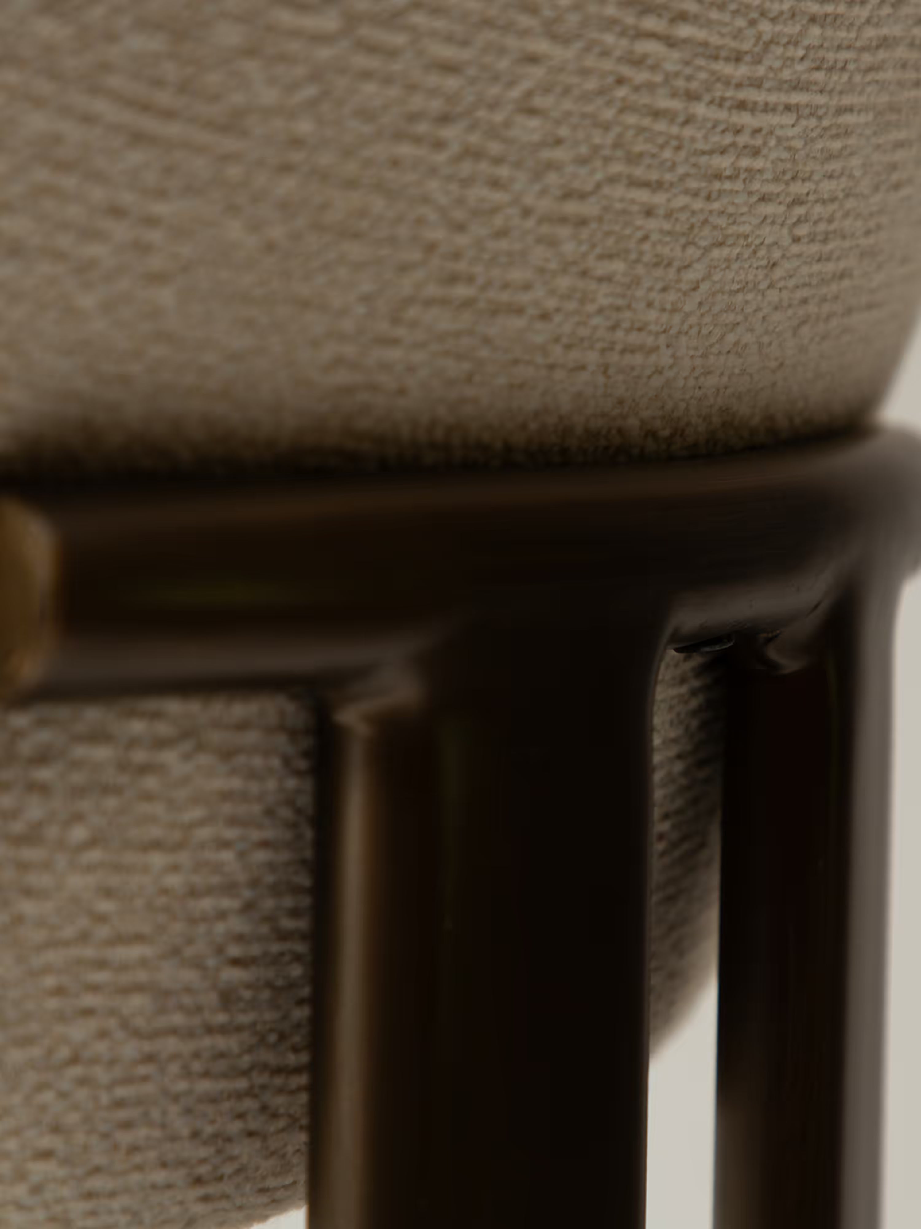 Duct Chaise avec accoudoirs élégante – design raffiné en tissu bouclé et structure en métal