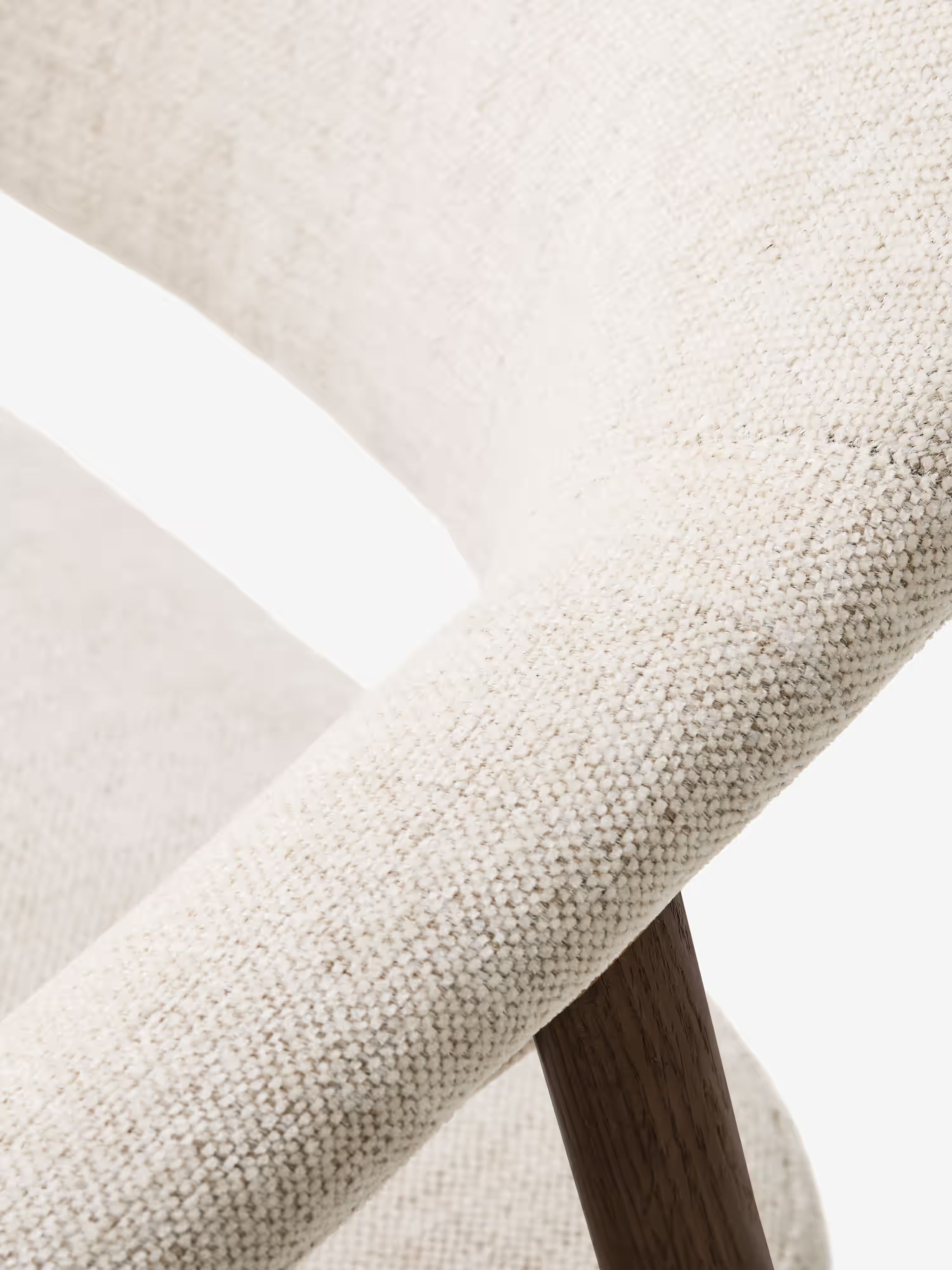 Elk sedia in ciniglia panna e legno rovere scuro - design moderno e sostenibile