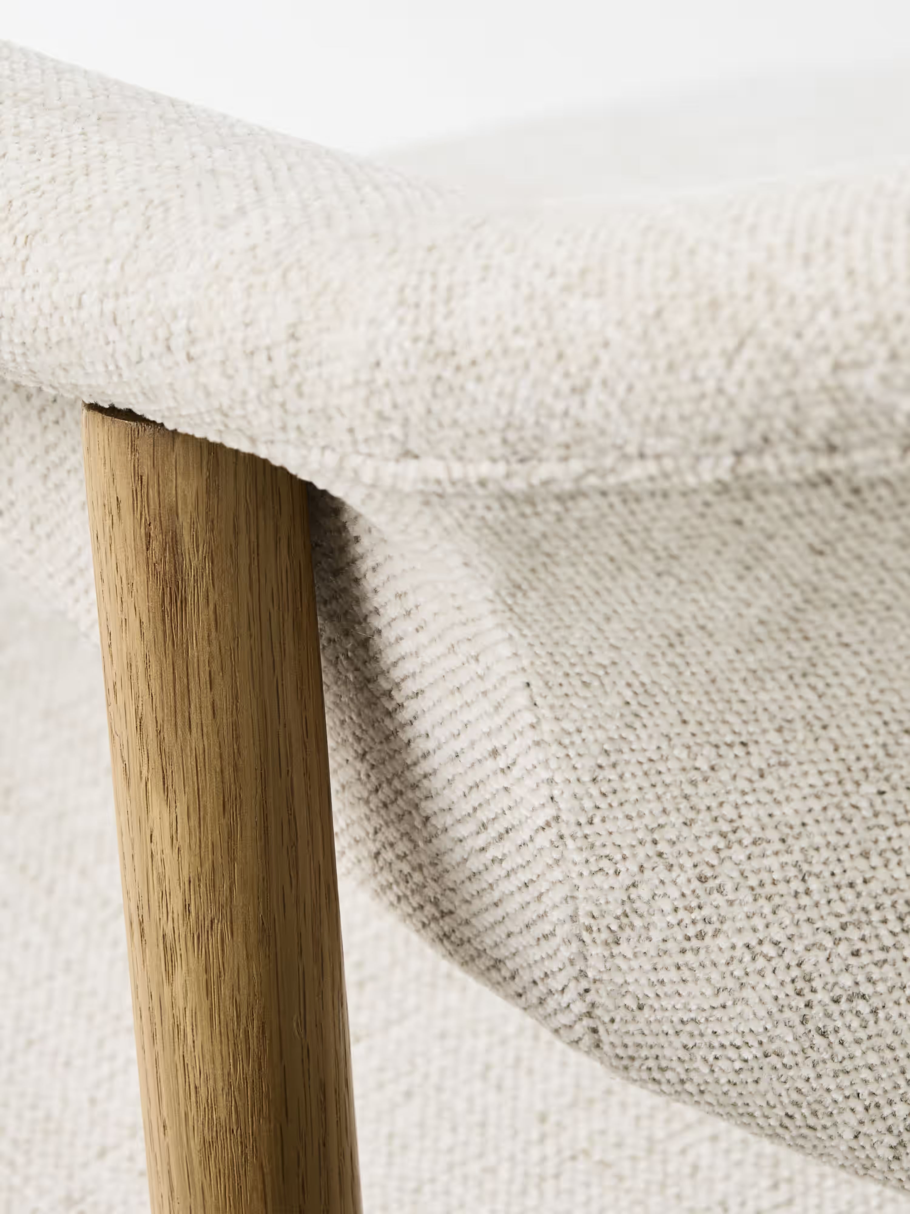 Elk chaise en velours côtelé crème et bois chêne naturel - design moderne et durable