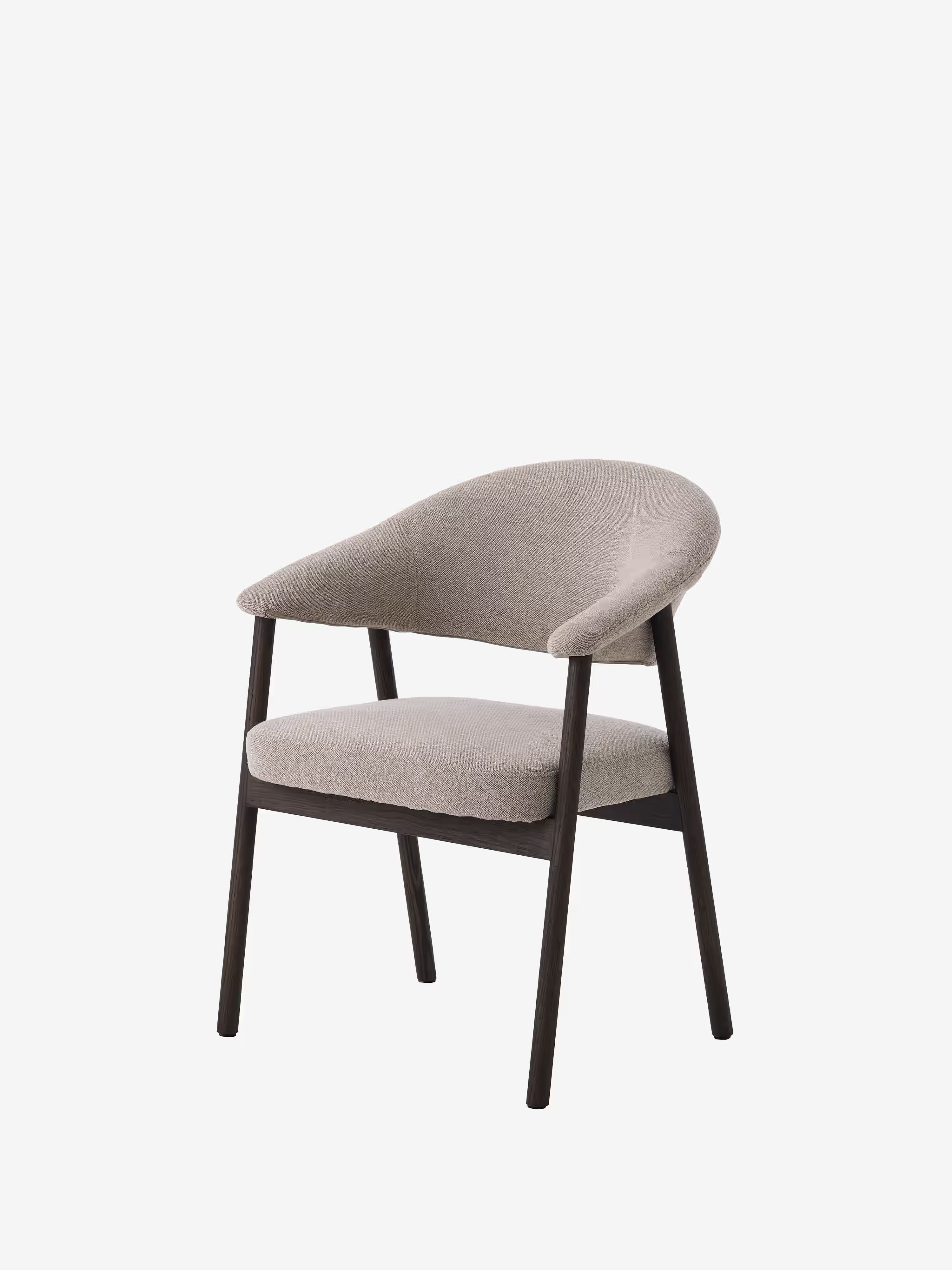 Elk chair in sand fabric and dark oak wood - modern and sustainable design