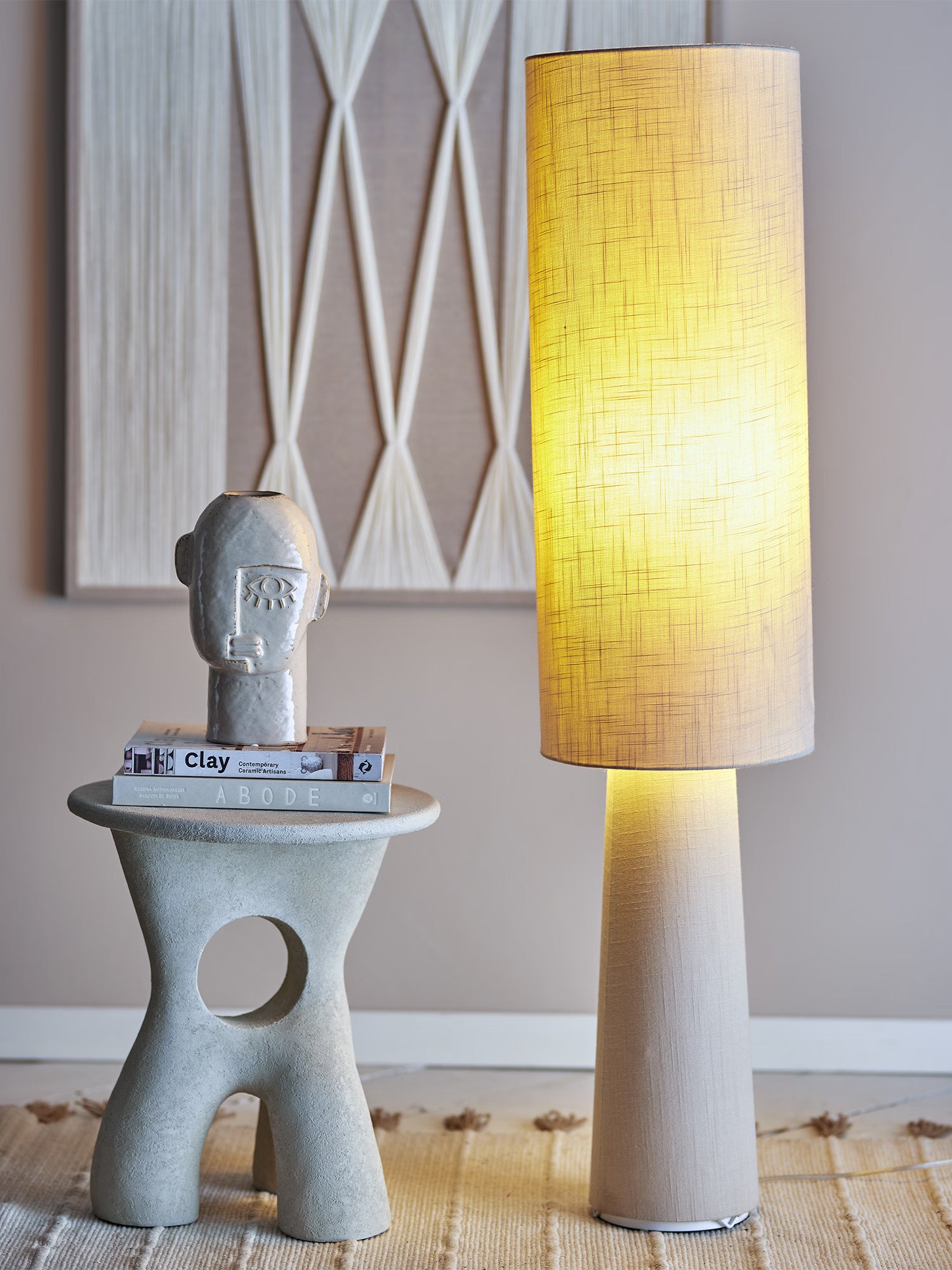 Emmie floor lamp in linen – Welcoming style