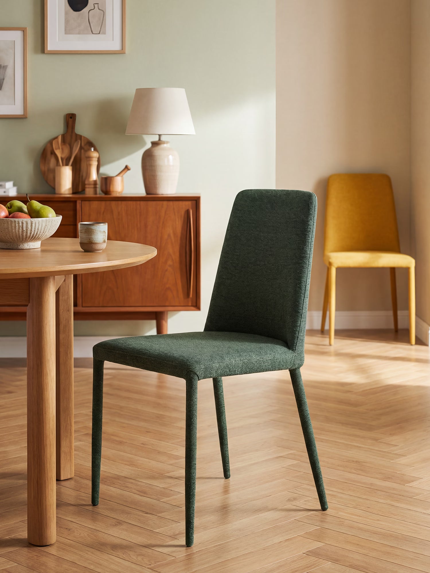 Ettore Chaise rembourrée entièrement recouverte de tissu - design élégant et contemporain