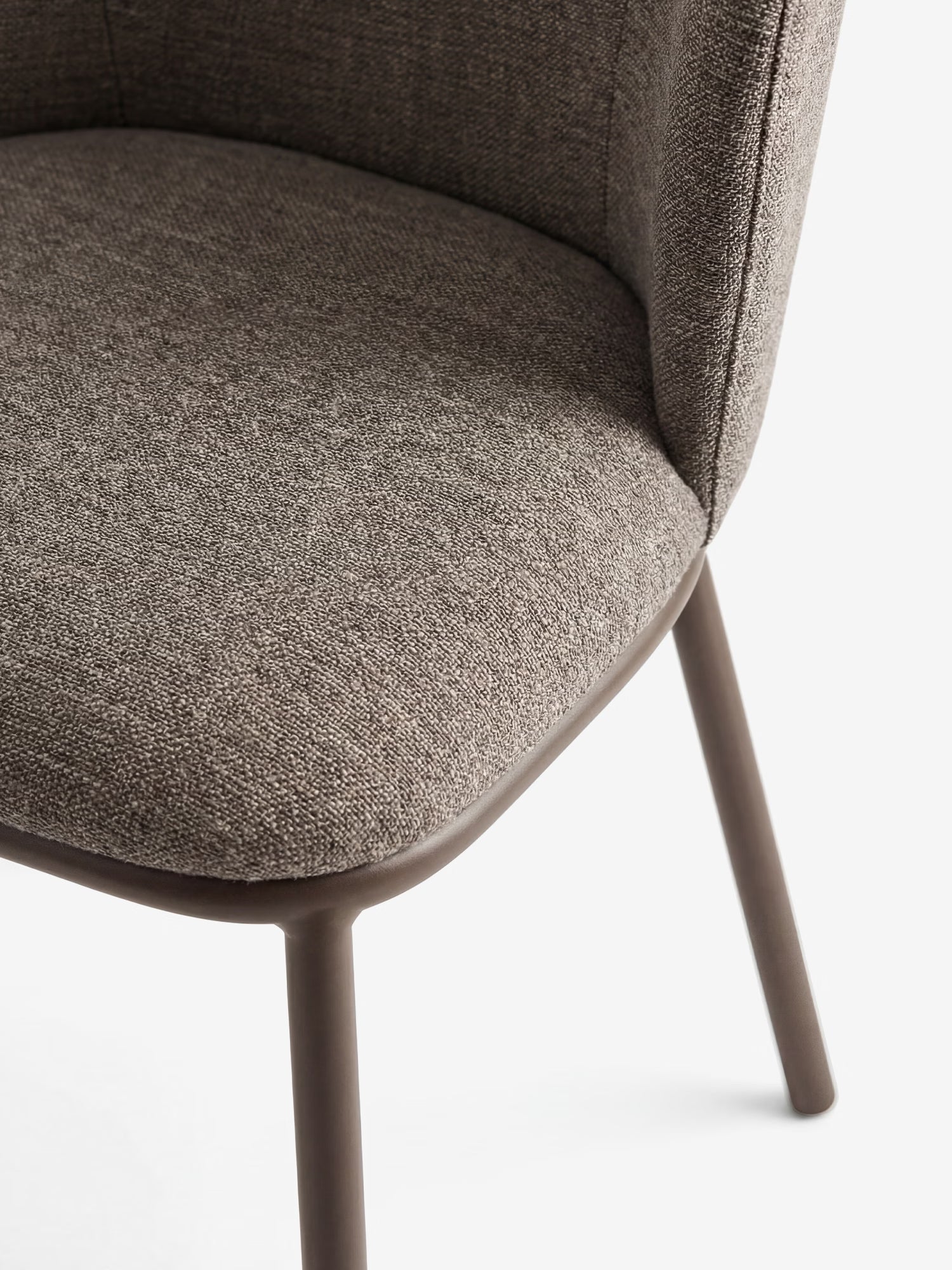 Evissa Chaise rembourrée en tissu avec pieds en métal peint
