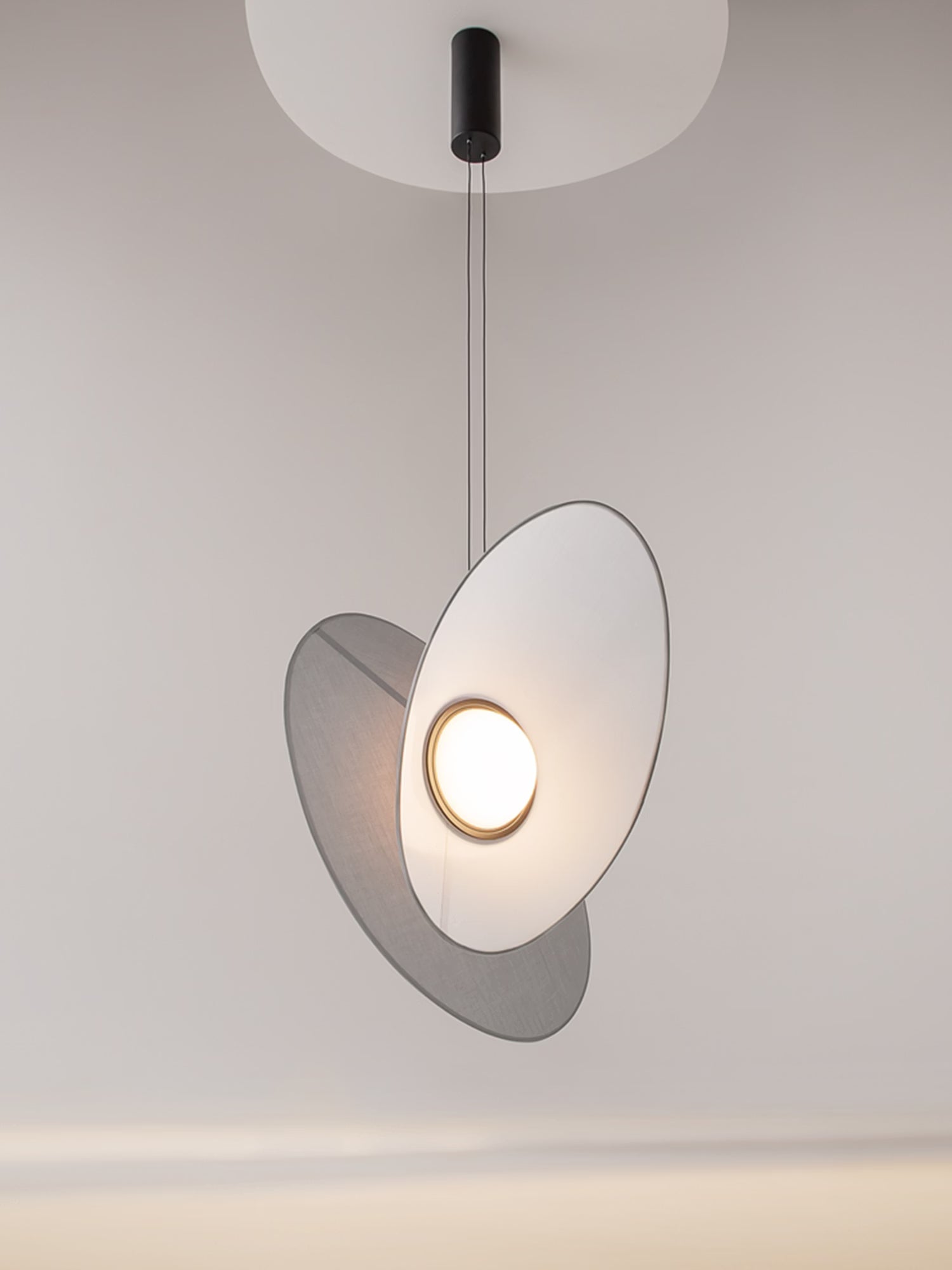 Evolution Suspension design LED avec abat-jour orientable en tissu en 3 couleurs