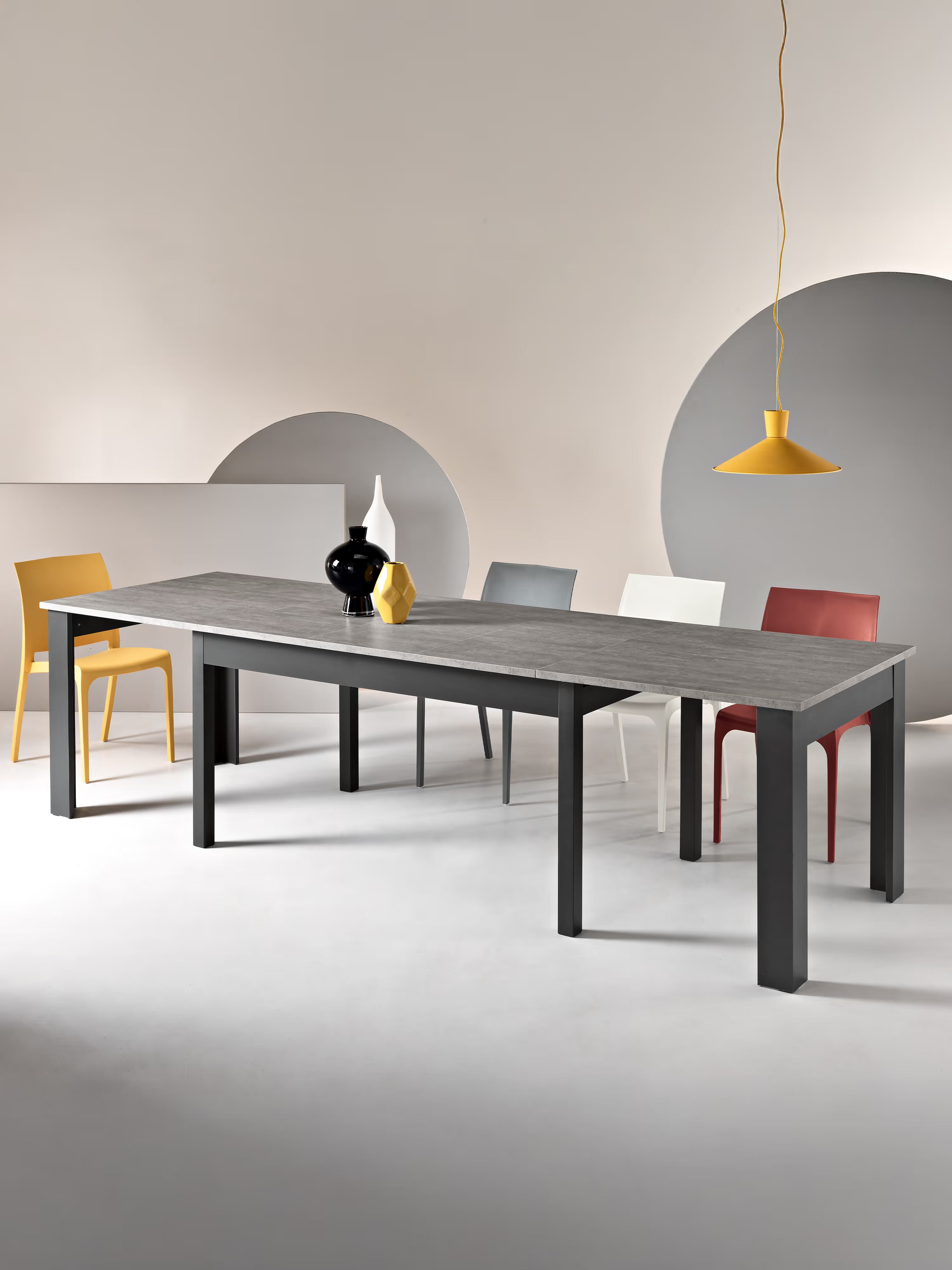 Fabio Tavolo allungabile in melaminico effetto grigio cemento – base antracite 160 (320) x 90 cm