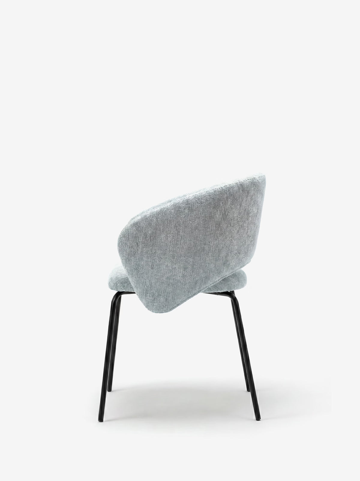 Fosca Sedia imbottita di design in morbido tessuto con braccioli e gambe in metallo nero