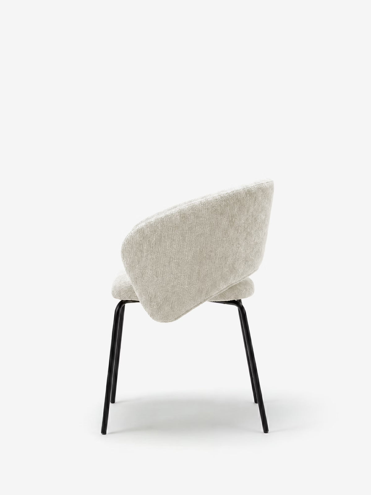 Fosca Sedia imbottita di design in morbido tessuto con braccioli e gambe in metallo nero