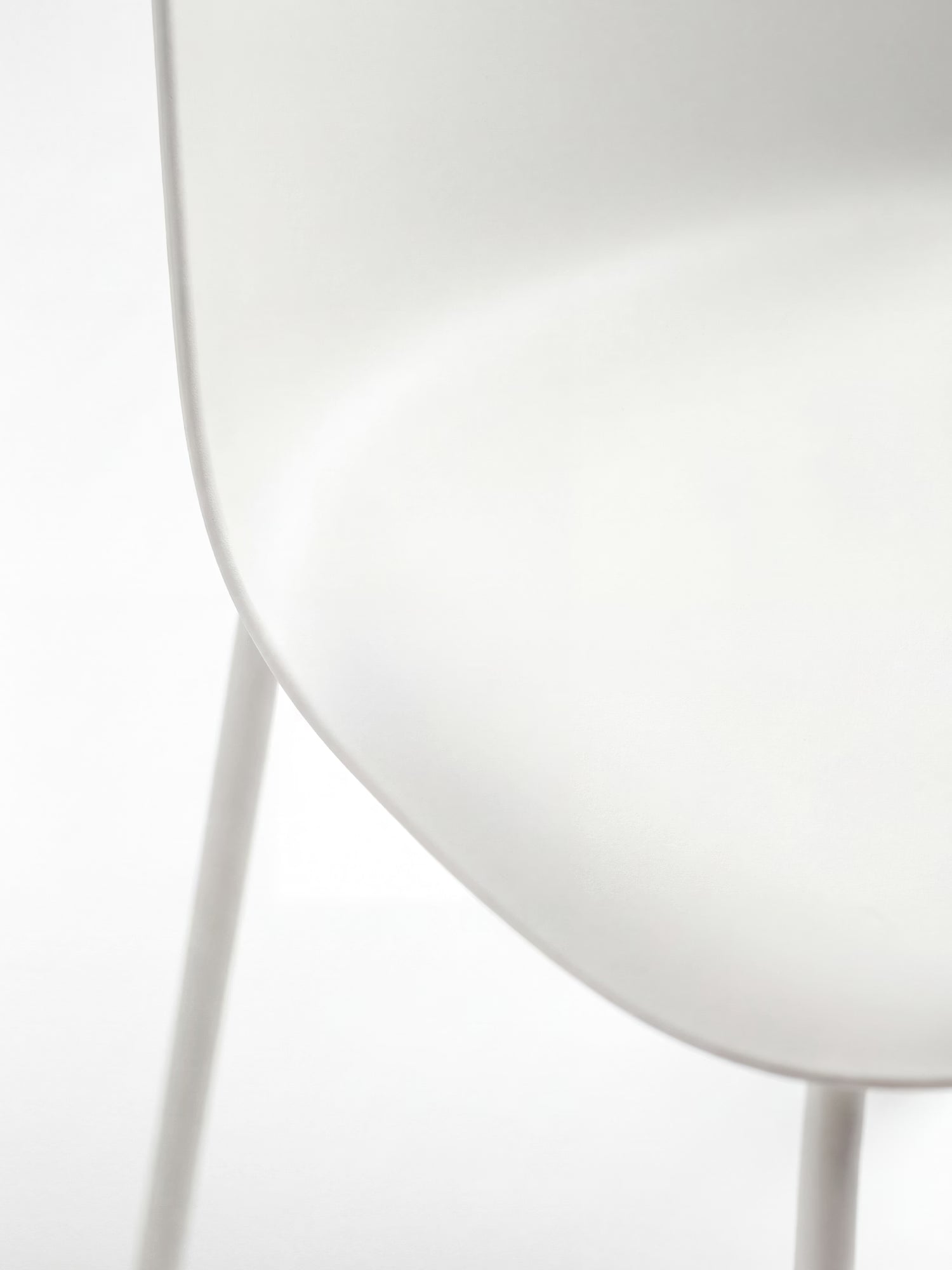Fox Silla de polipropileno con estructura de metal a juego