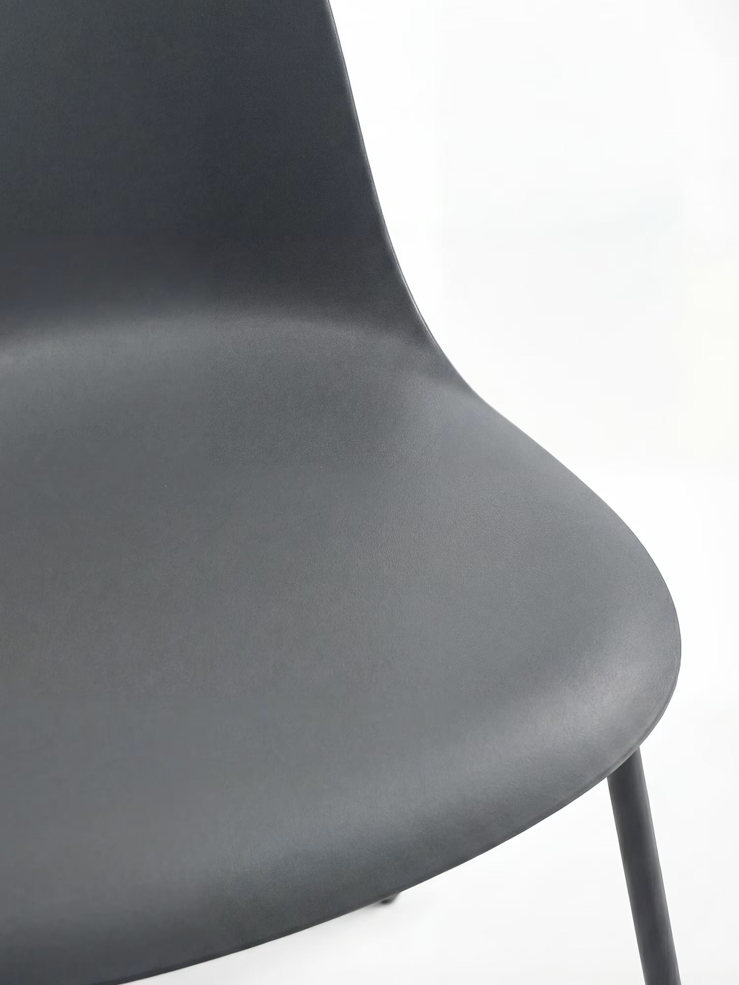 Fox Silla de polipropileno con estructura de metal a juego
