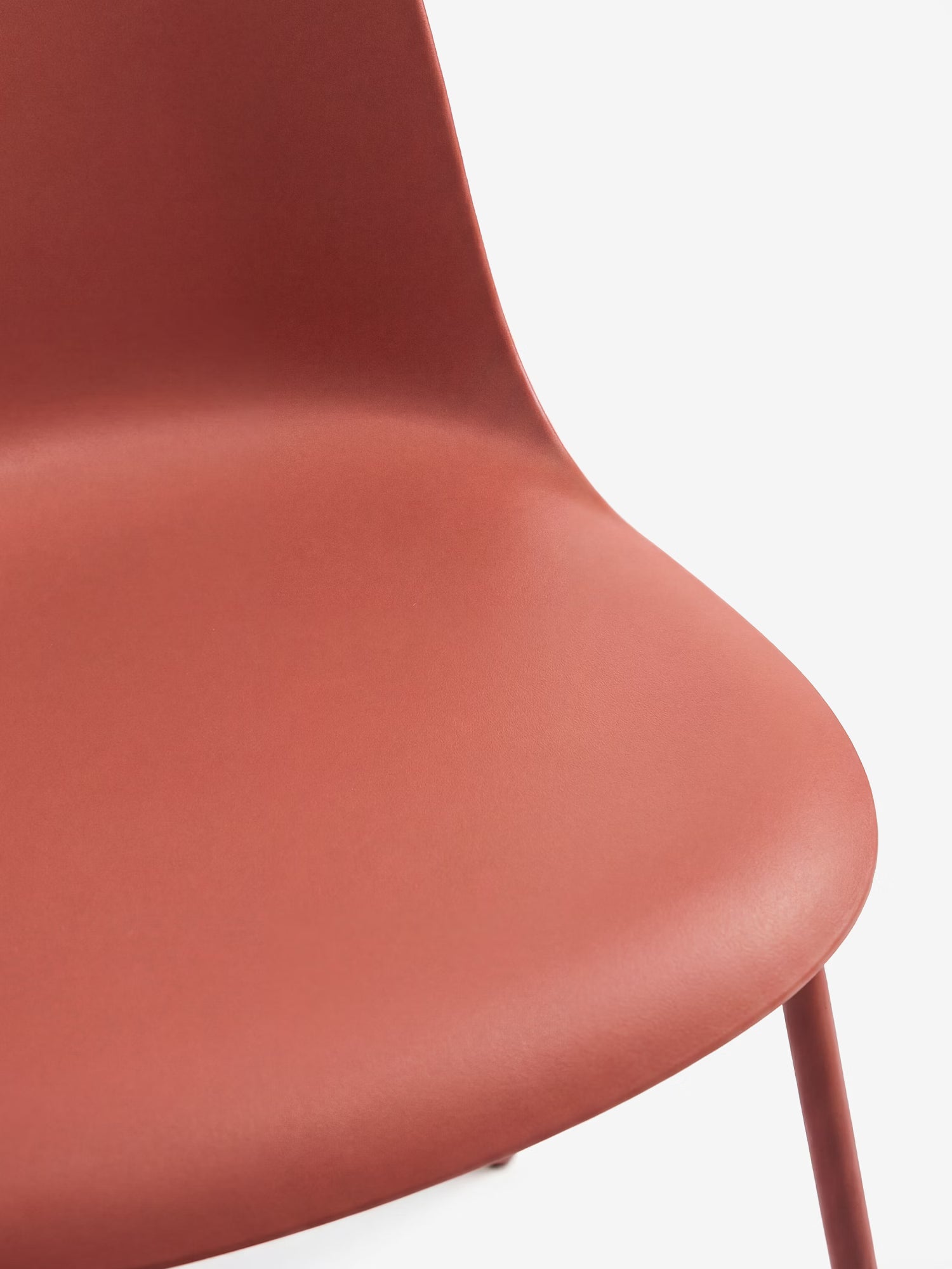Fox Silla de polipropileno con estructura de metal a juego