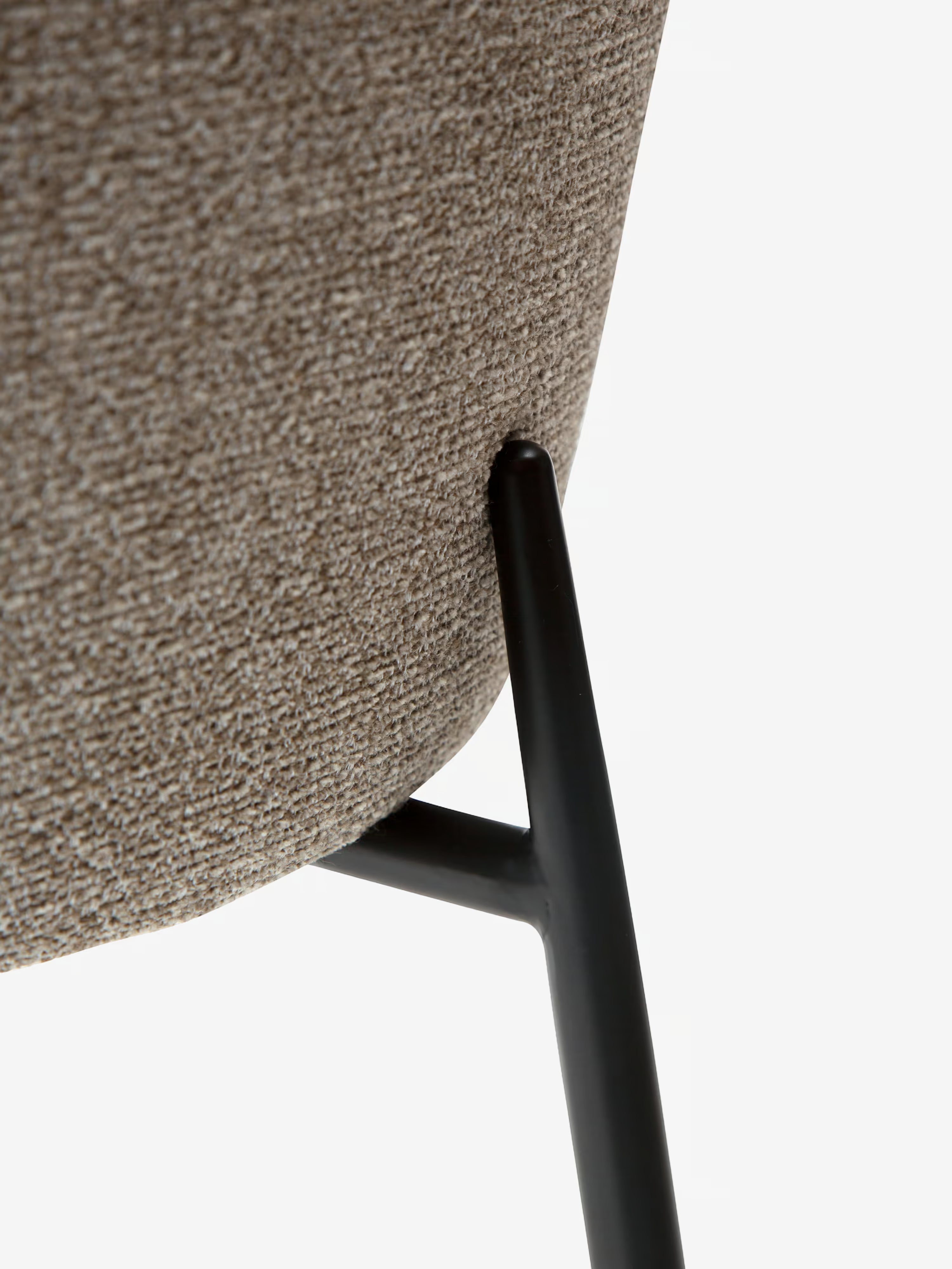GLAM Chaise en tissu bouclé avec pieds en métal au caractère élégant