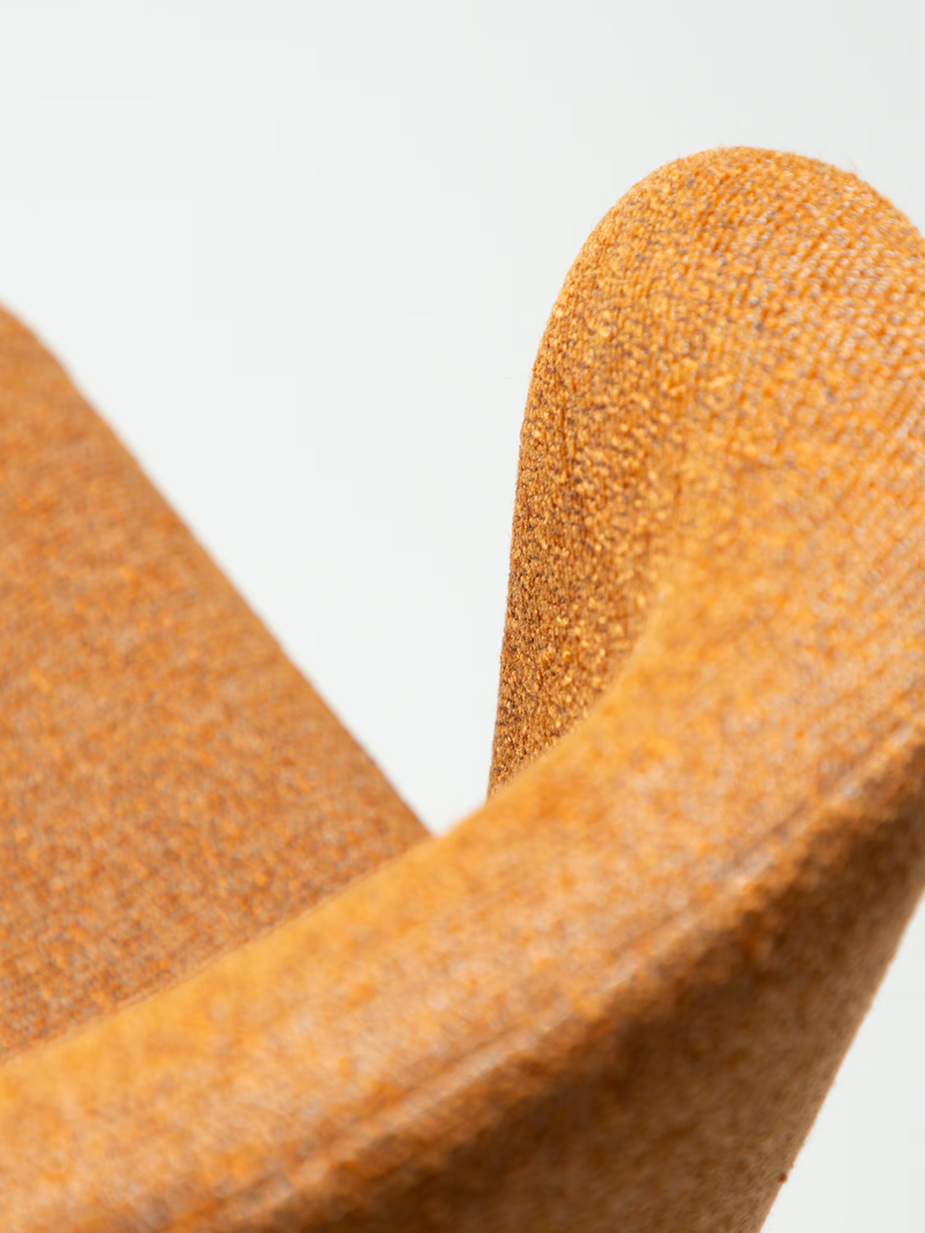 GLAM Chaise pivotante en tissu bouclé avec base en métal - design élégant et minimaliste