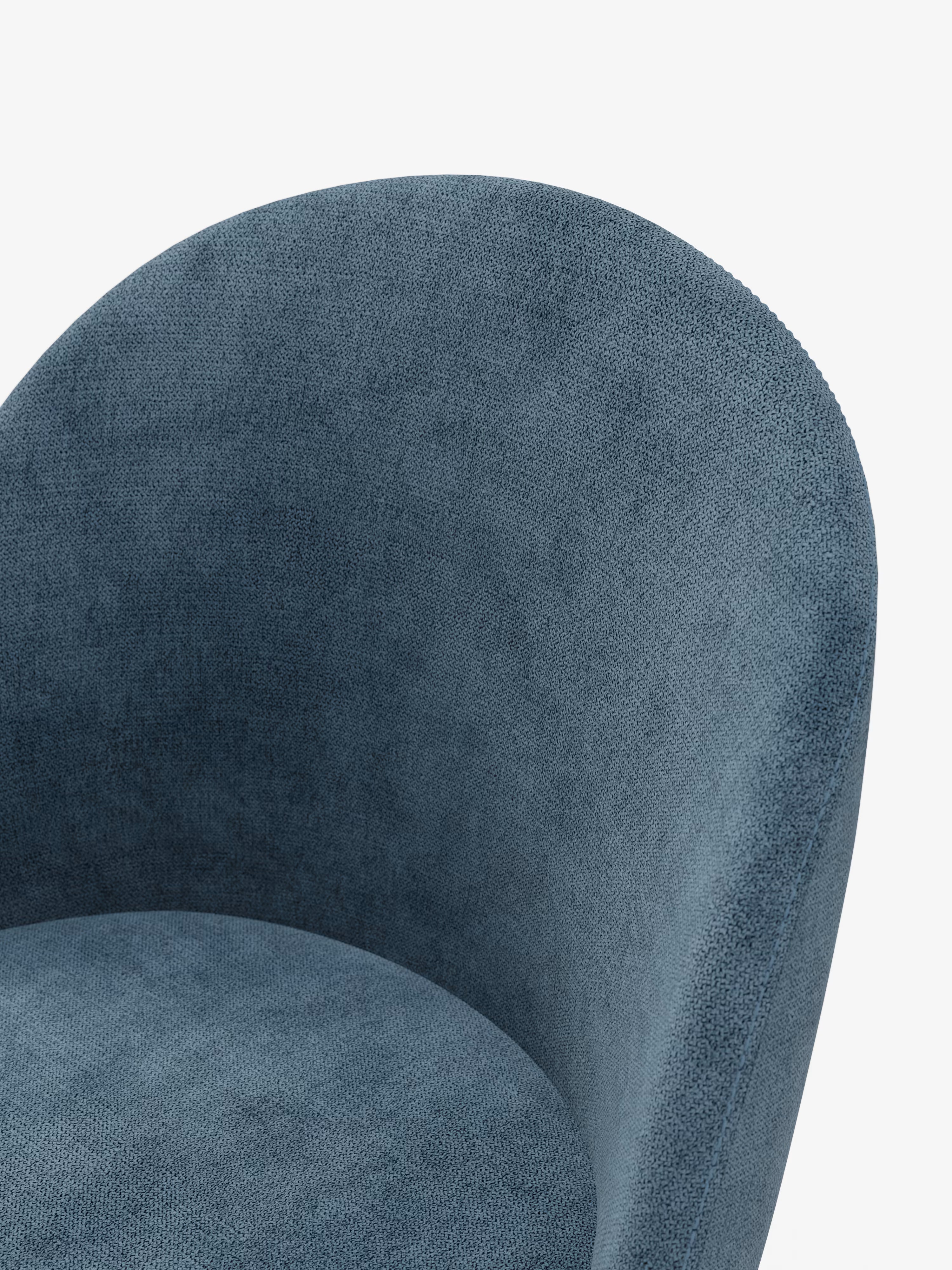 Karen chaise en velours côtelé bleu avec pieds en métal peint noir