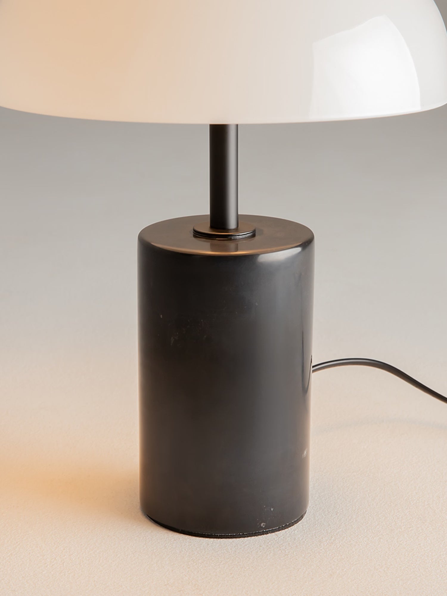 Kyoto Lampada da tavolo a led - design moderno e stile giapponese in vetro bianco e marmo naturale