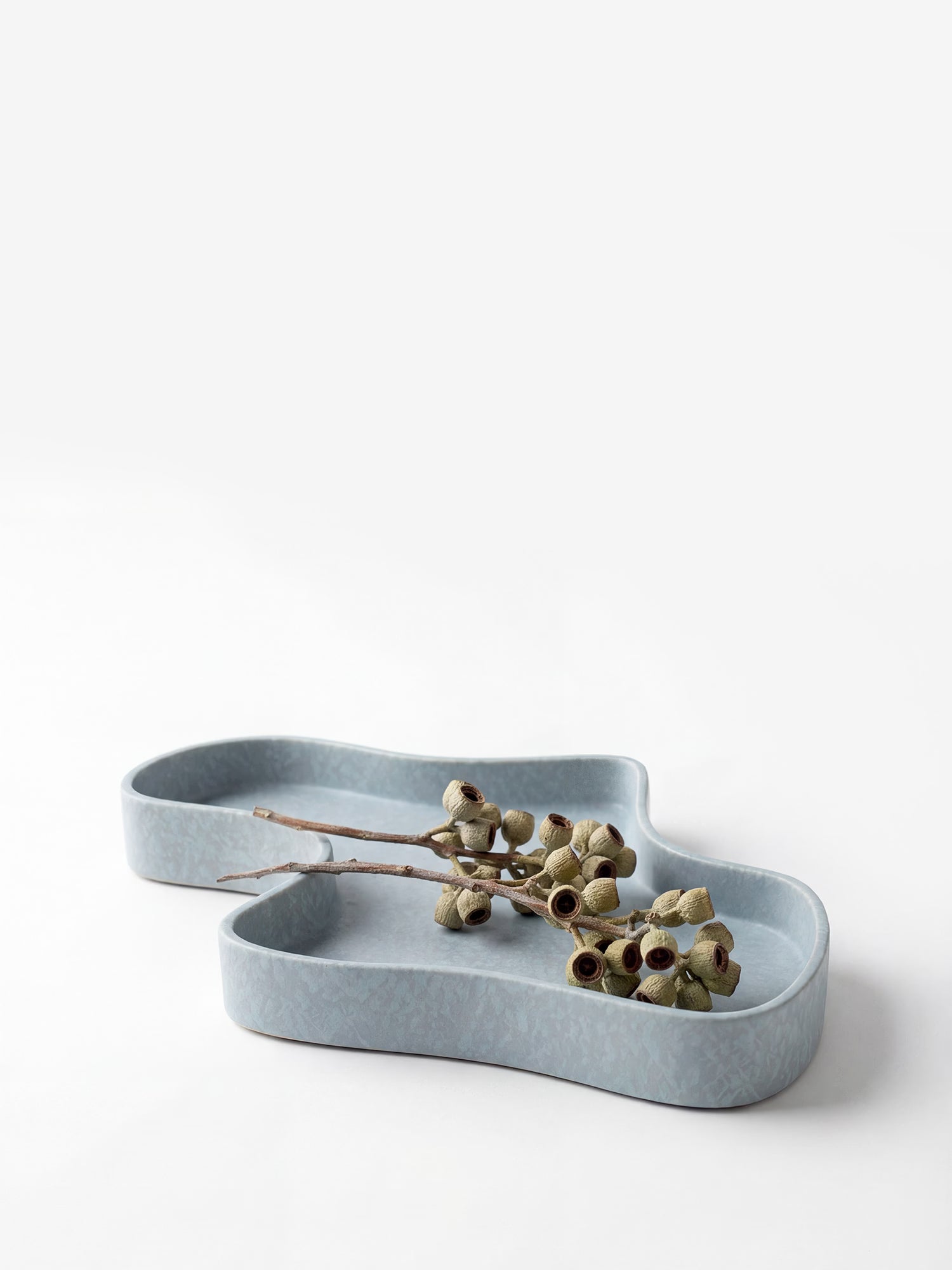 Lakey decorative tray in organic blue gres 32 cm