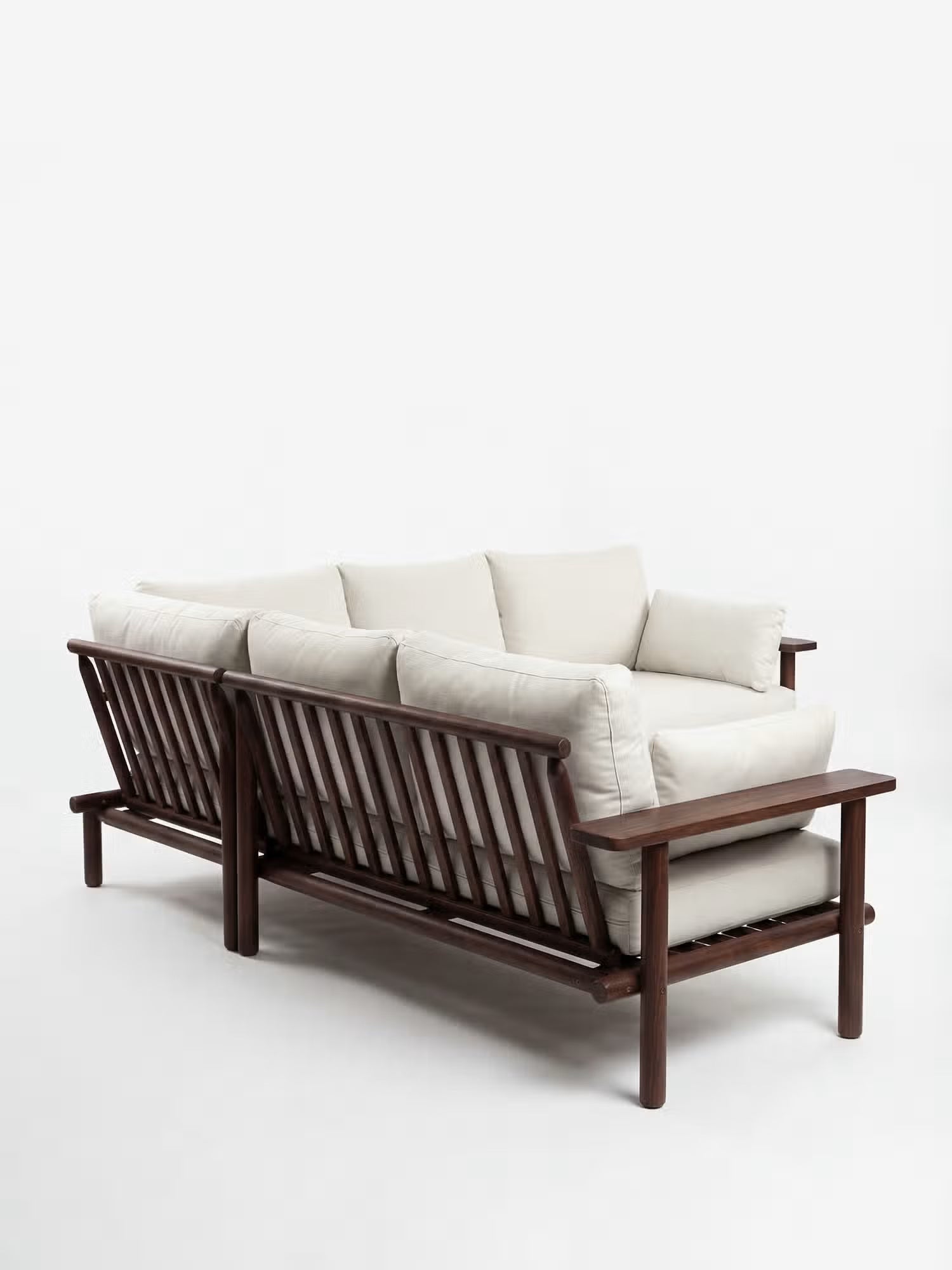 Velar Sofá angular de exterior de madera de acacia con cojines color arena
