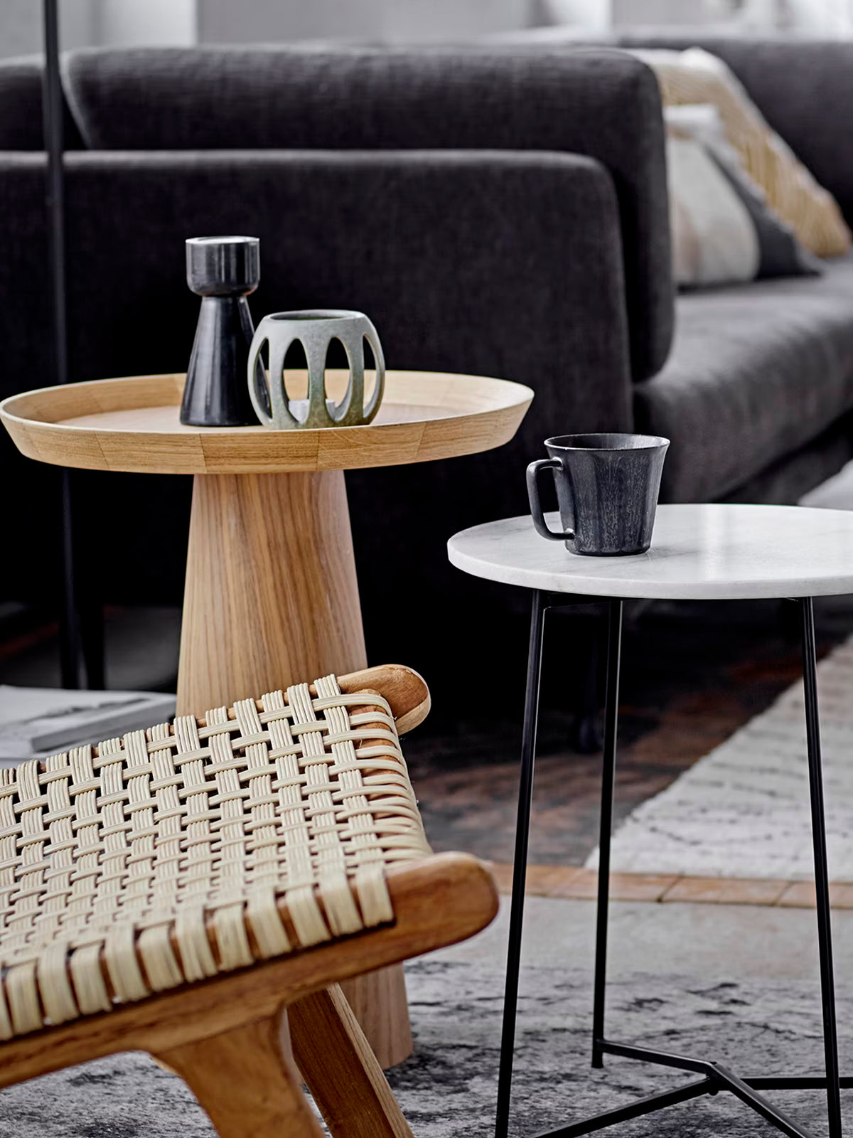 Luana Tavolino d'appoggio rotondo in rovere naturale FSC® - Side table conico Ø44 cm