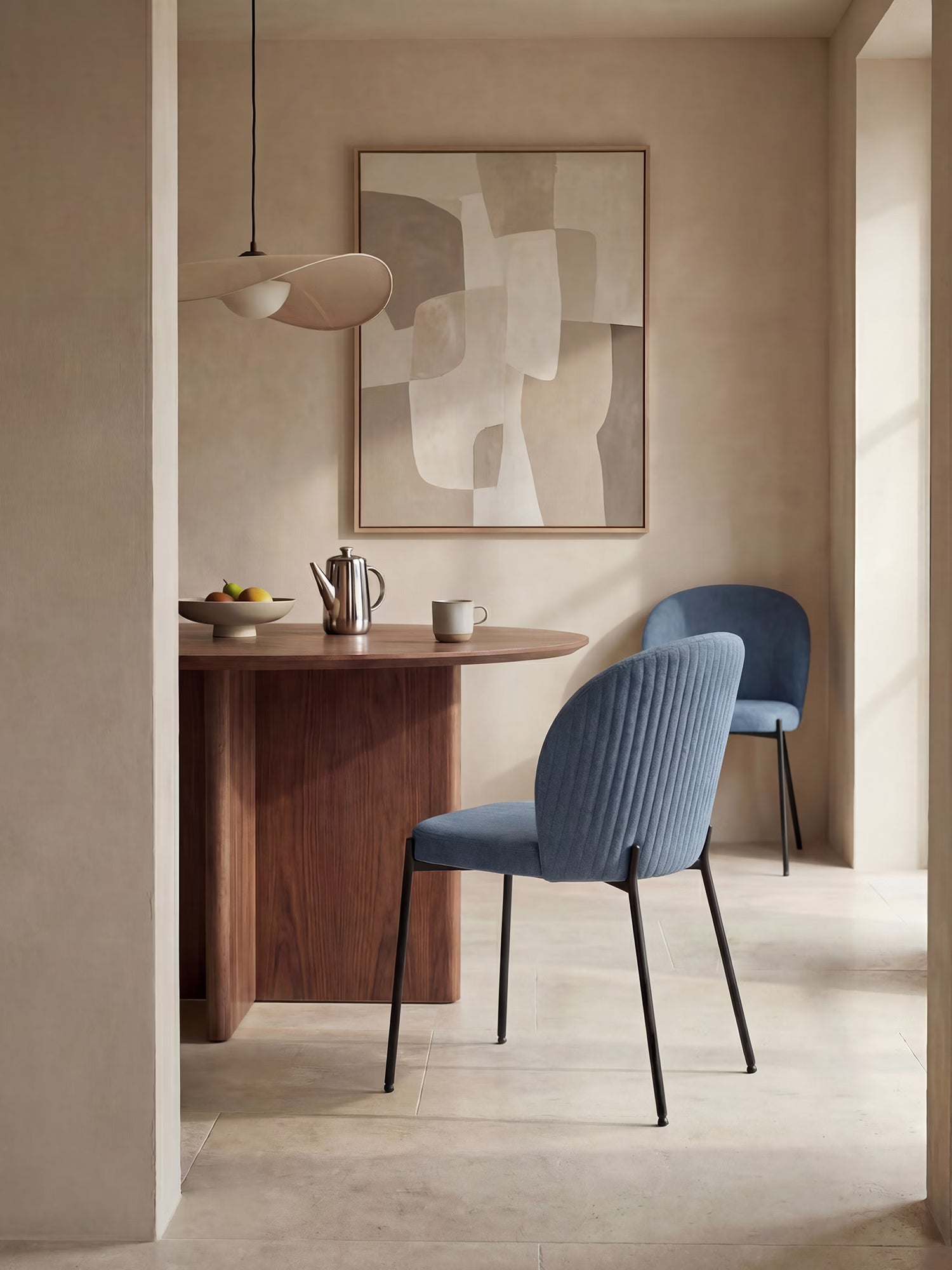 Meggie Chaise rembourrée avec travail canné en tissu et pieds en métal