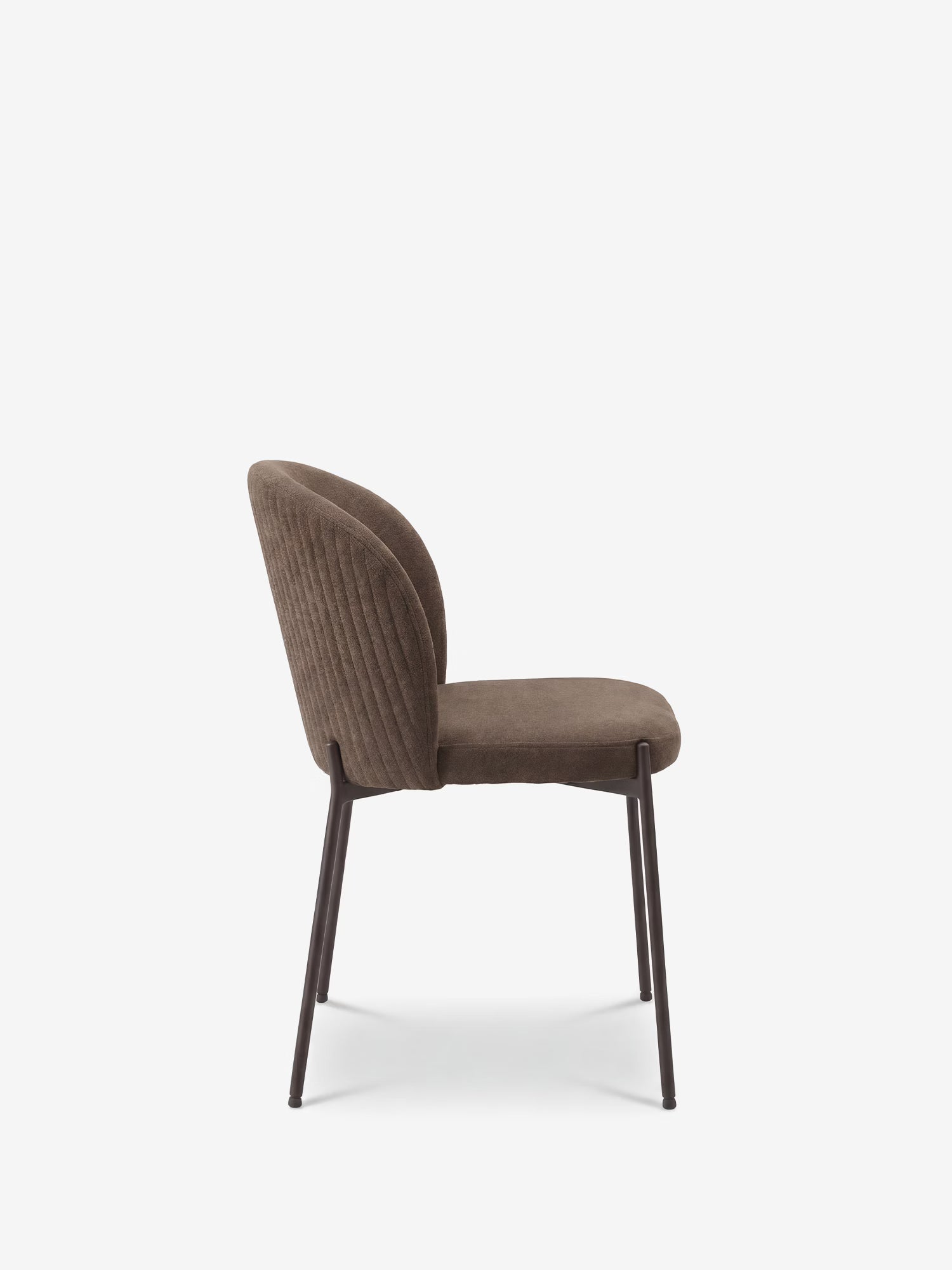 Meggie Chaise rembourrée avec travail canné en tissu et pieds en métal