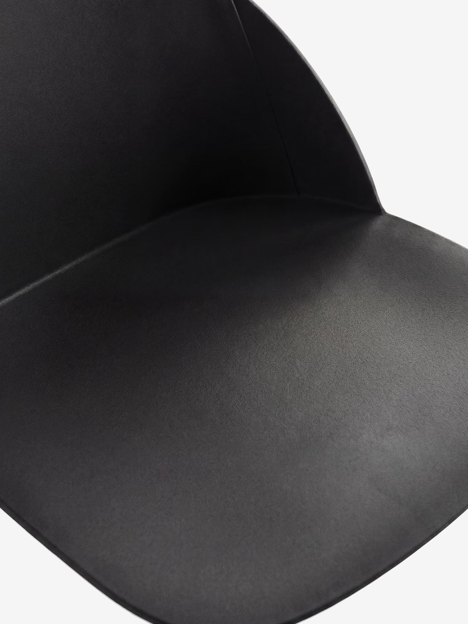 Mila Silla de polipropileno con estructura de metal de diseño esencial