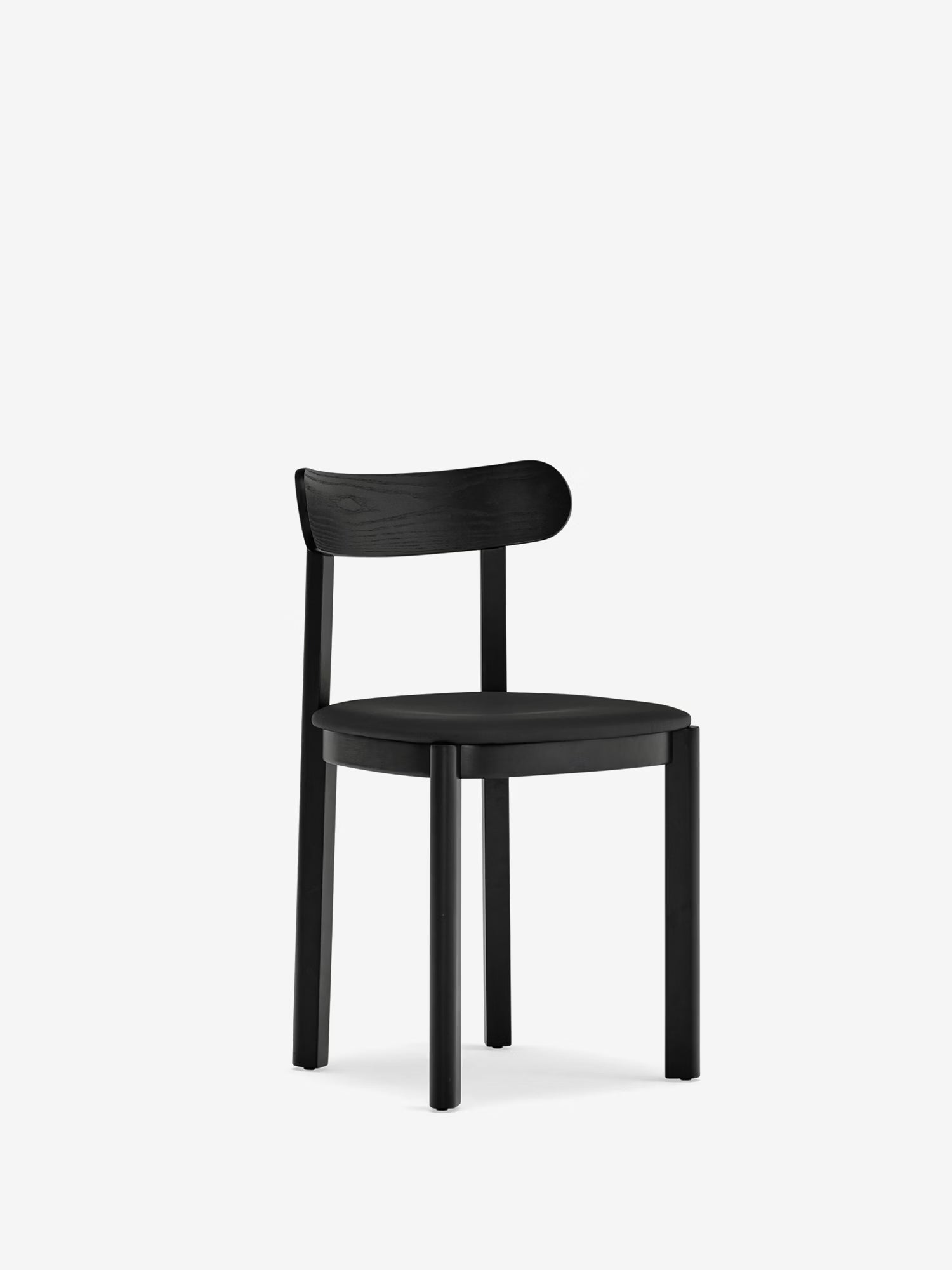 Nara Chaise en frêne et bois massif avec assise rembourrée en cuir vegan