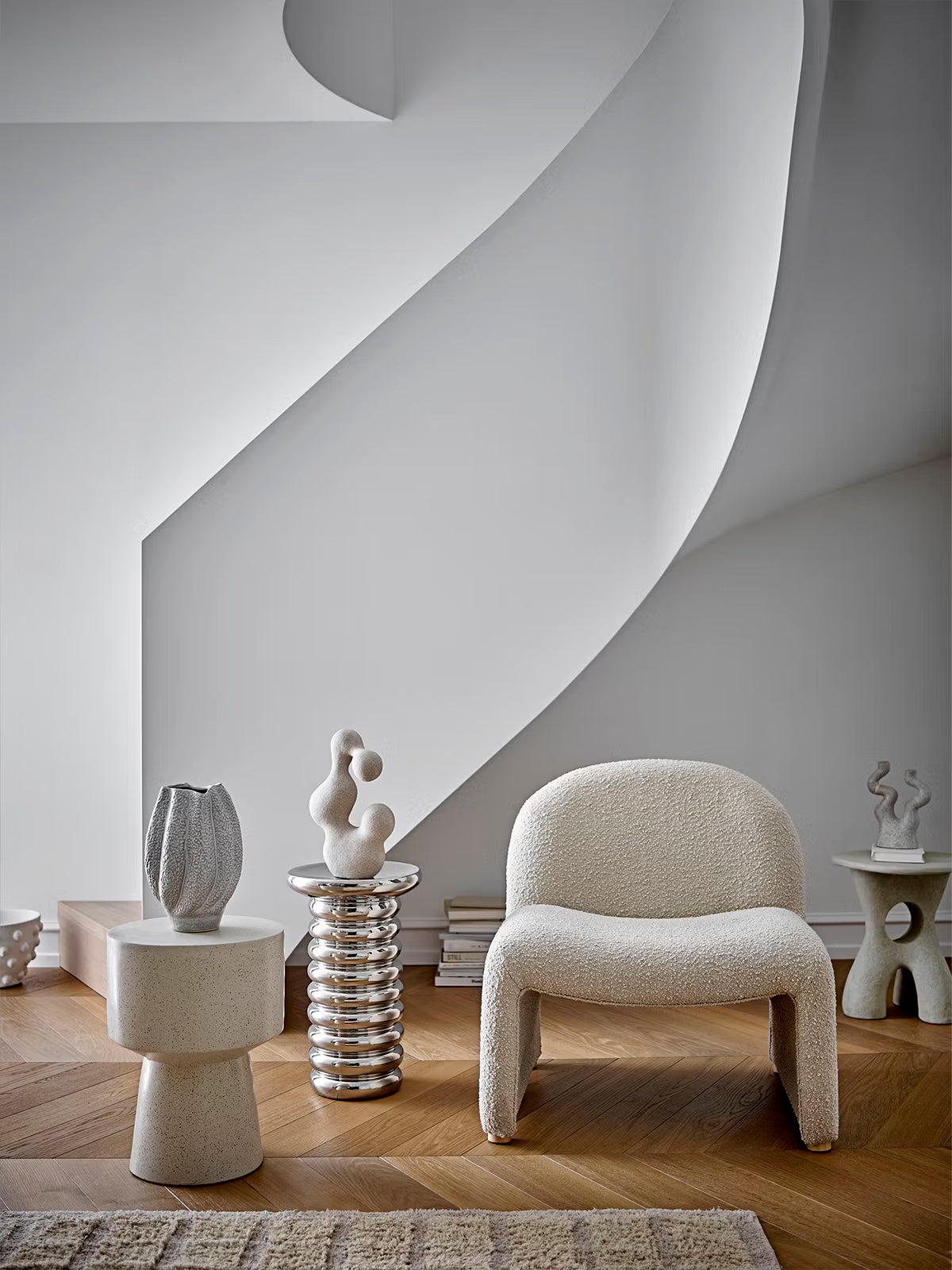 Neel Sillón lounge en tejido bouclé color Natural blanco roto - estructura de madera FSC®
