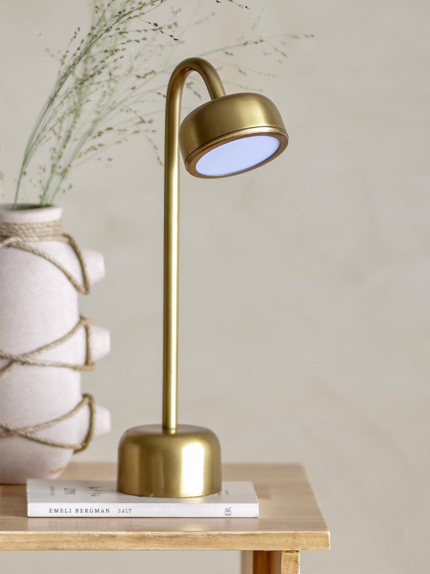 Nico Lampe de table LED rechargeable - portable en laiton doré