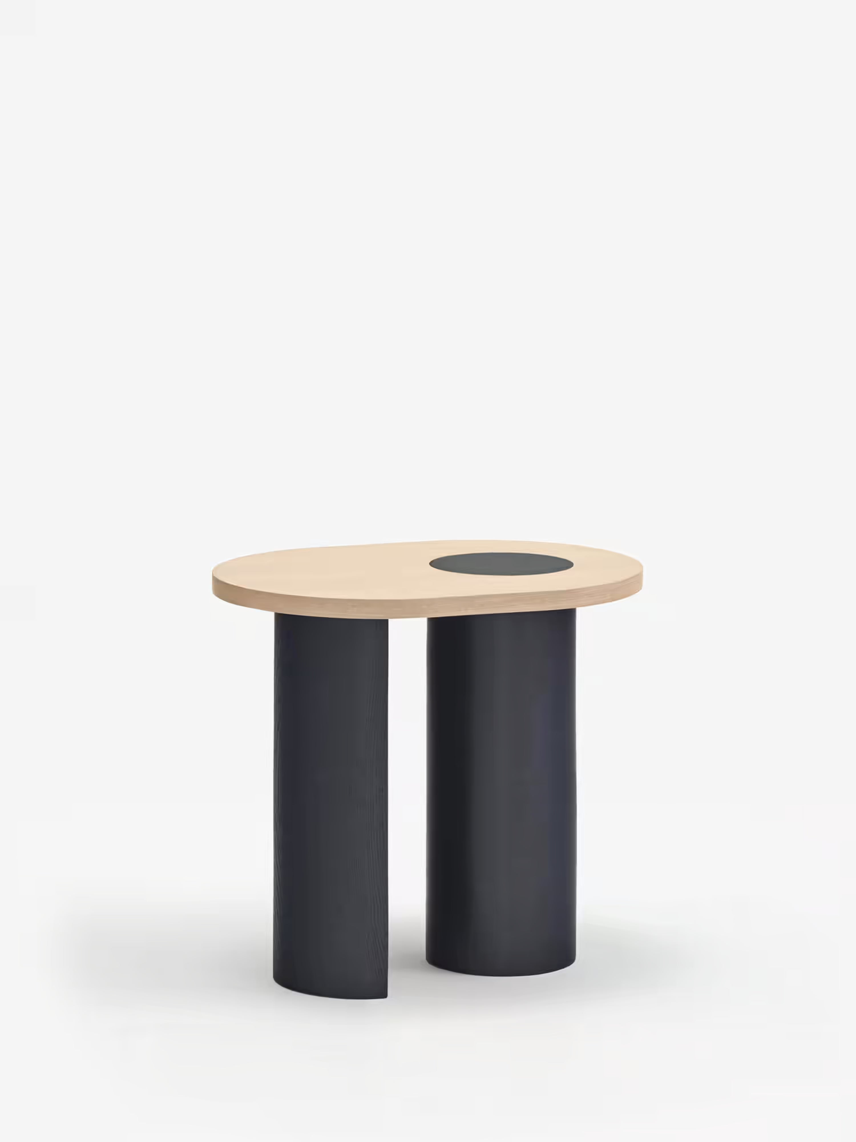 Nori Oval side table in 3 finishes - modern design 60 × 45 cm